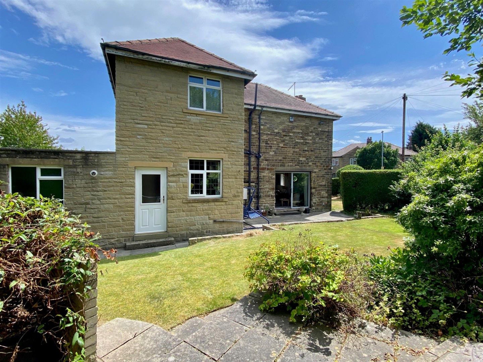 Images for Broadgate, Almondbury, Huddersfield
