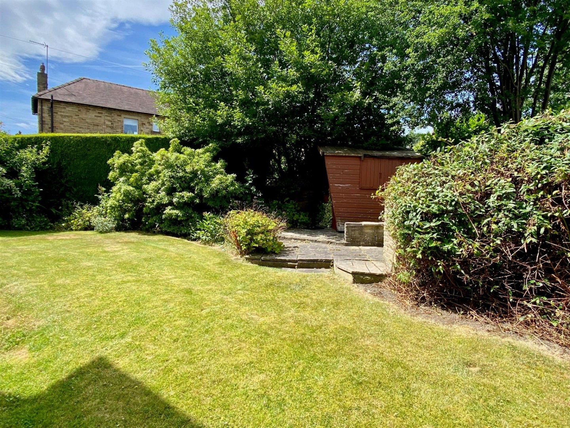 Images for Broadgate, Almondbury, Huddersfield