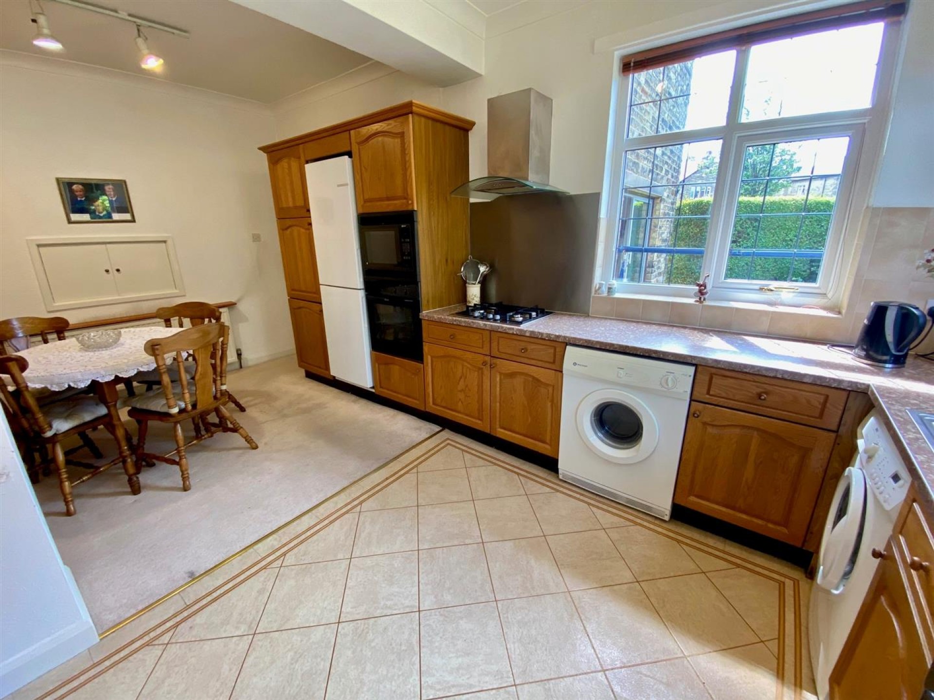 Images for Broadgate, Almondbury, Huddersfield