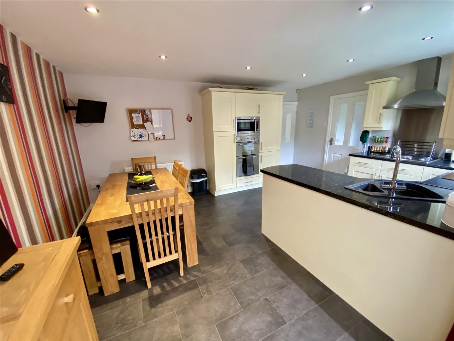 Images for Meadowbank Crescent, Mirfield