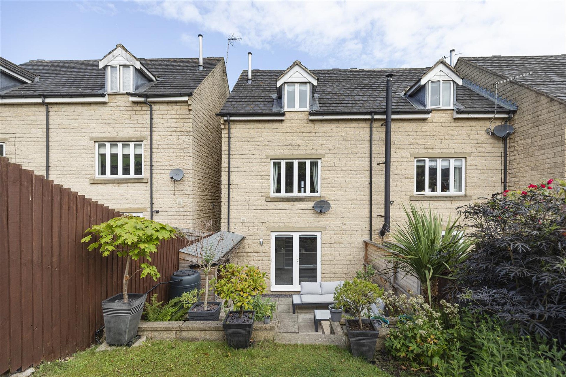 Images for High Bank Close, Elland