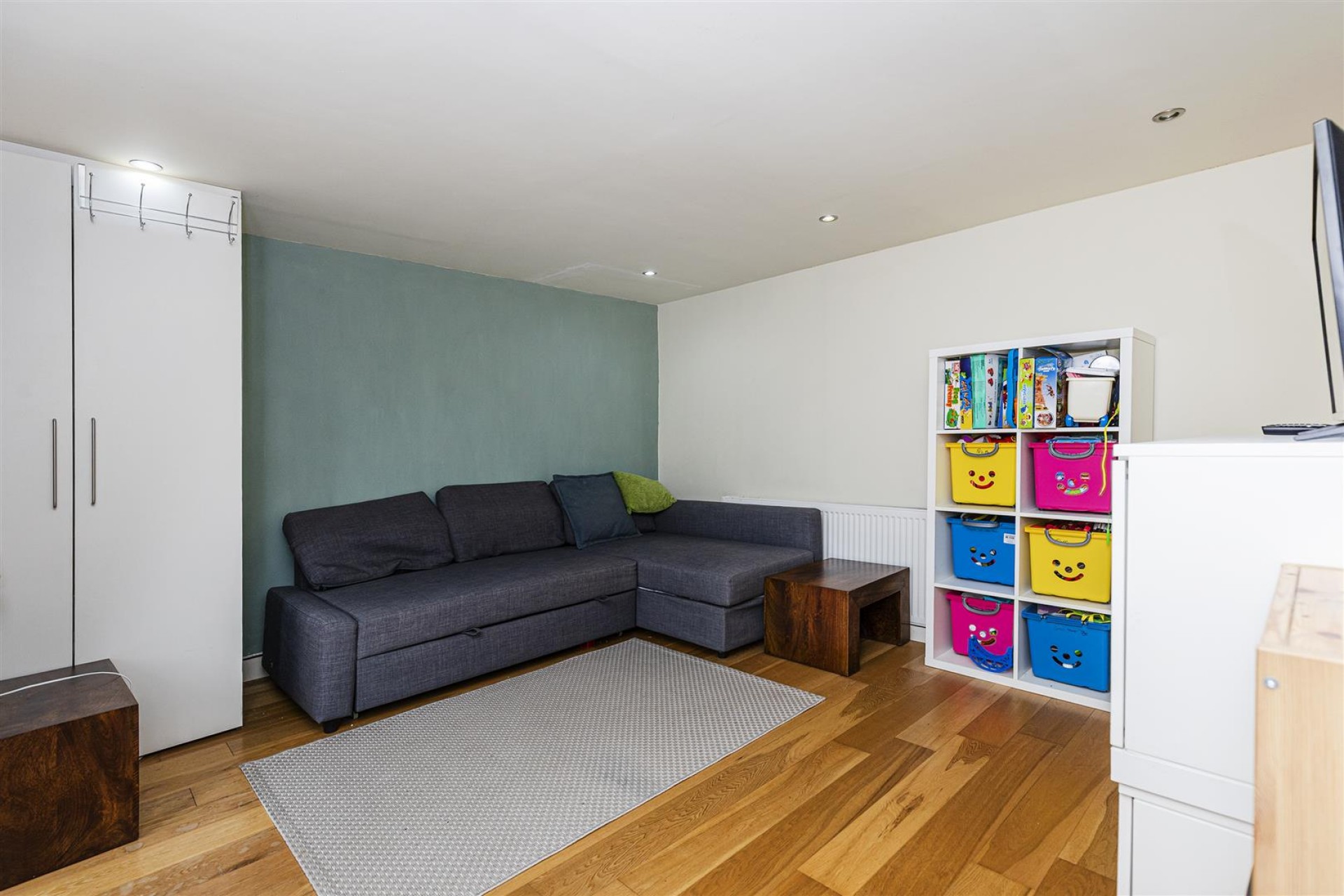 Images for High Crest, Linthwaite, Huddersfield