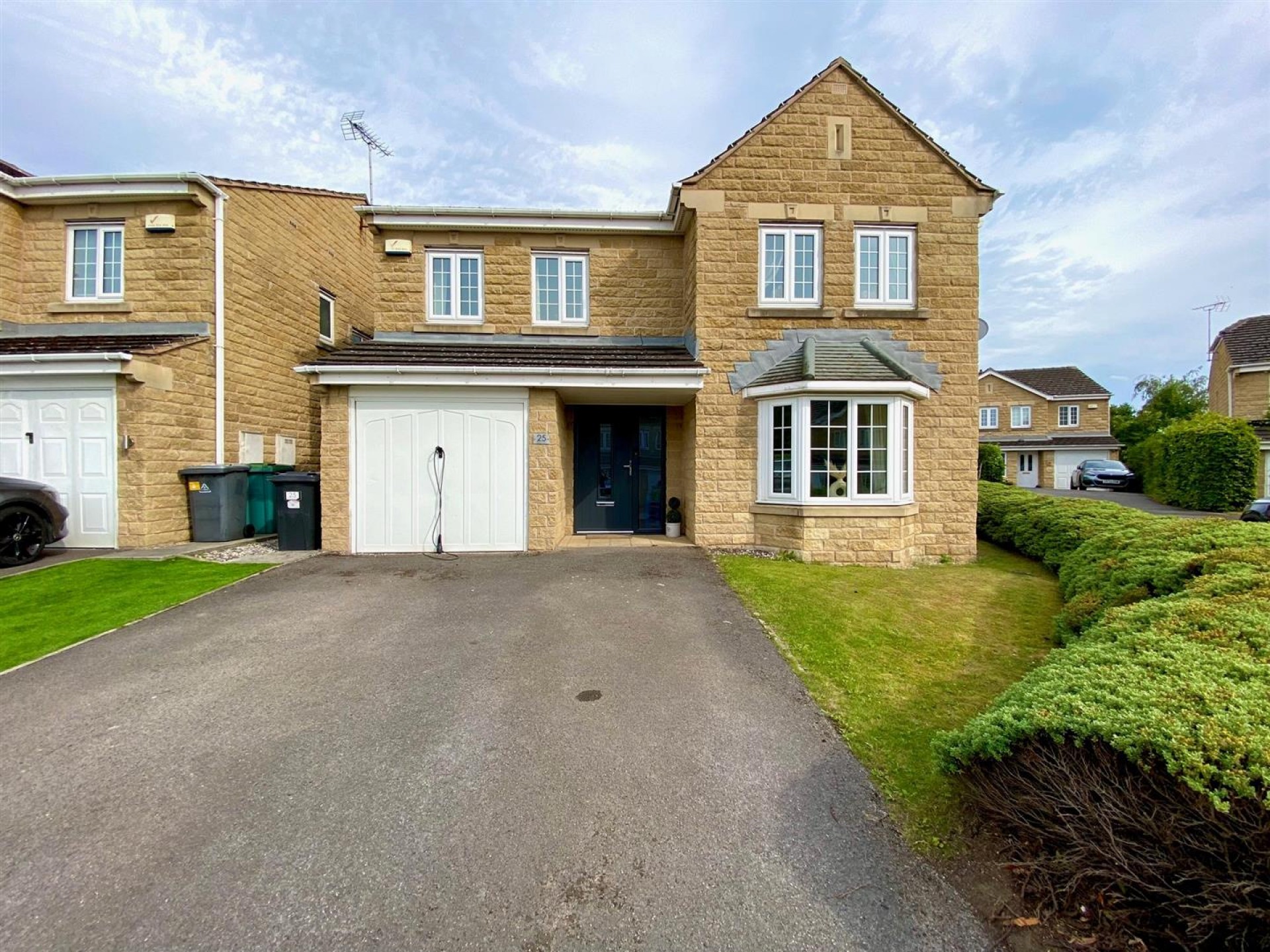 Images for Thorgrow Close, Fenay Bridge, Huddersfield