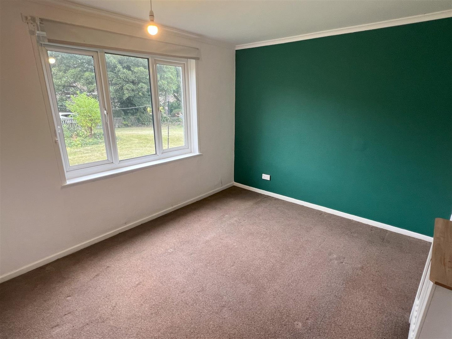 Images for Broadgate, Almondbury, Huddersfield