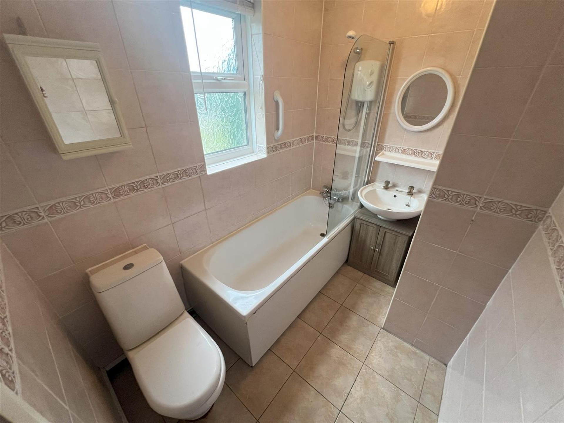 Images for Broadgate, Almondbury, Huddersfield