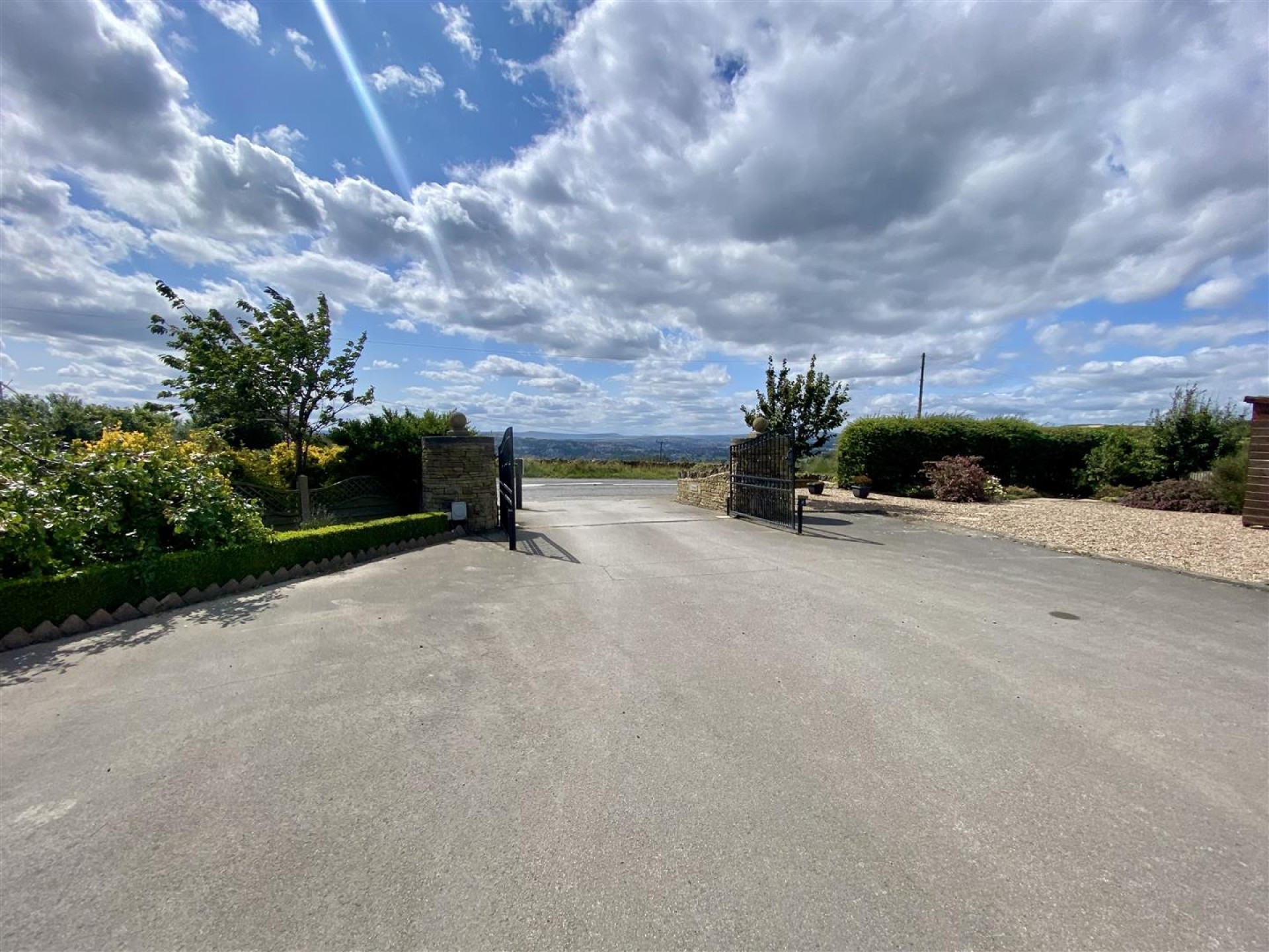 Images for The Orchards, Bellstring Lane, Mirfield