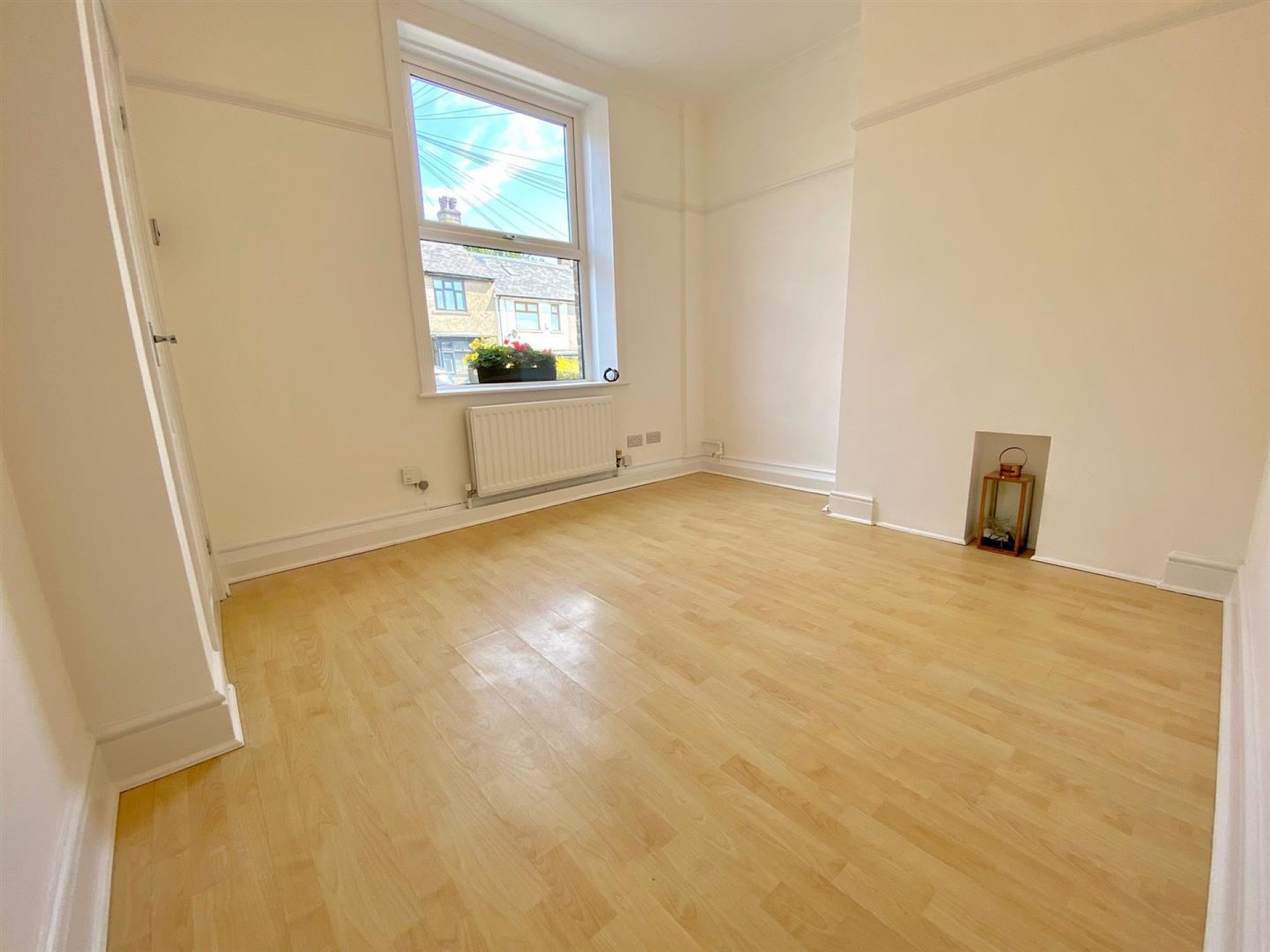 Images for Cowcliffe Hill Road, Huddersfield