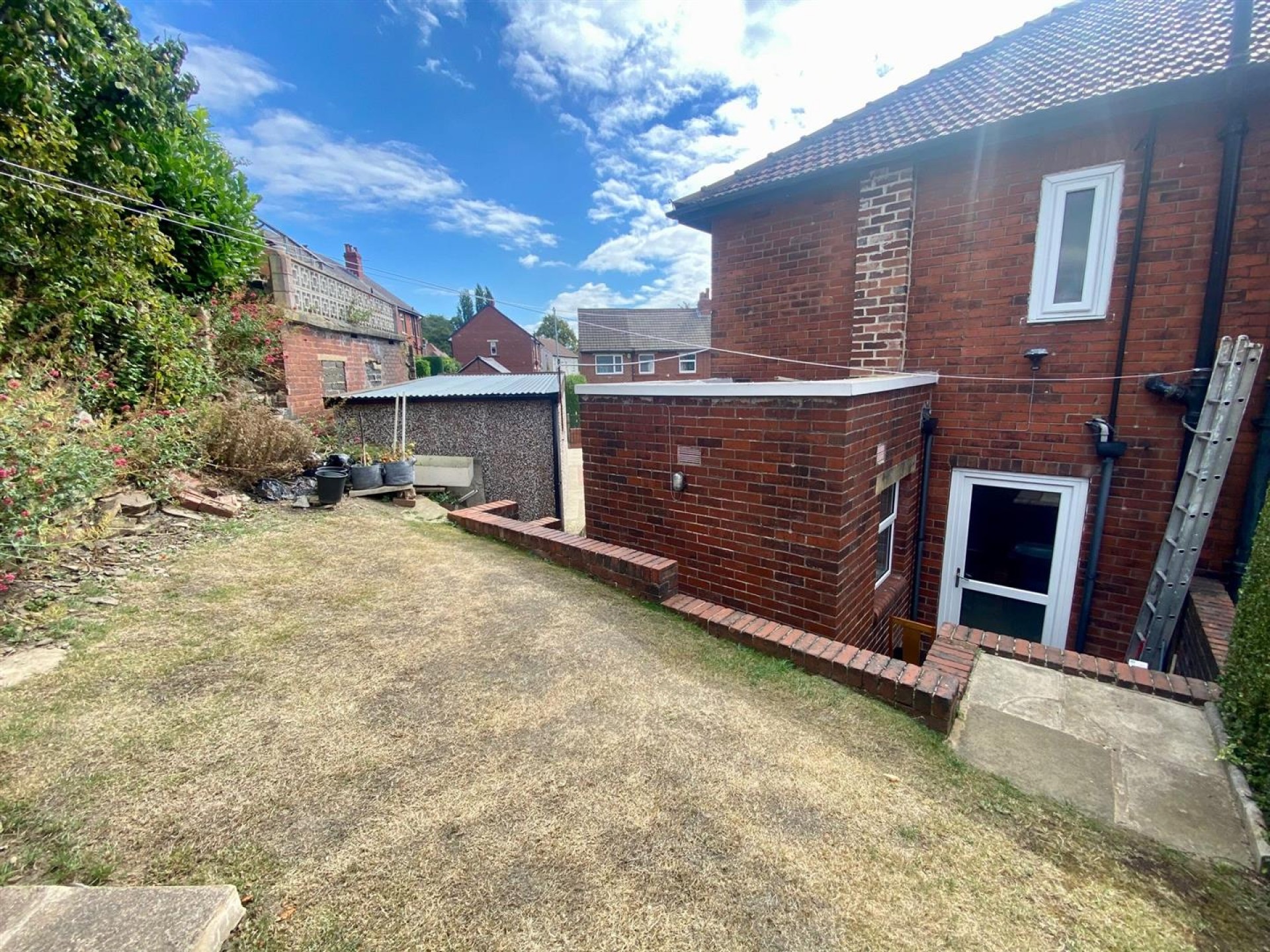 Images for East Close, Huddersfield