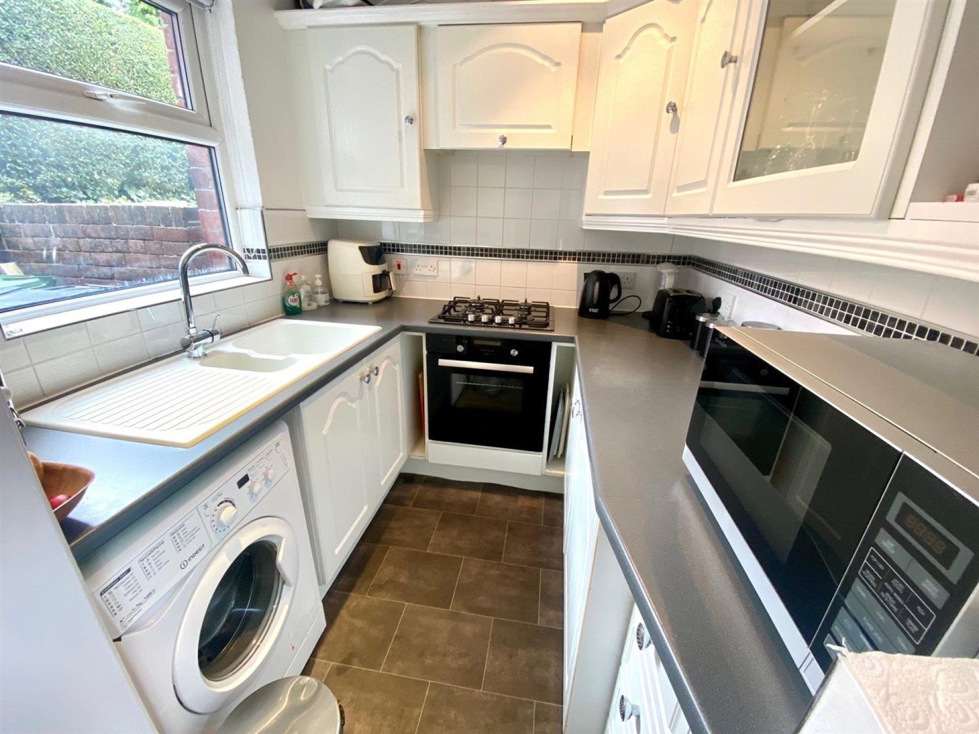 Images for East Close, Huddersfield