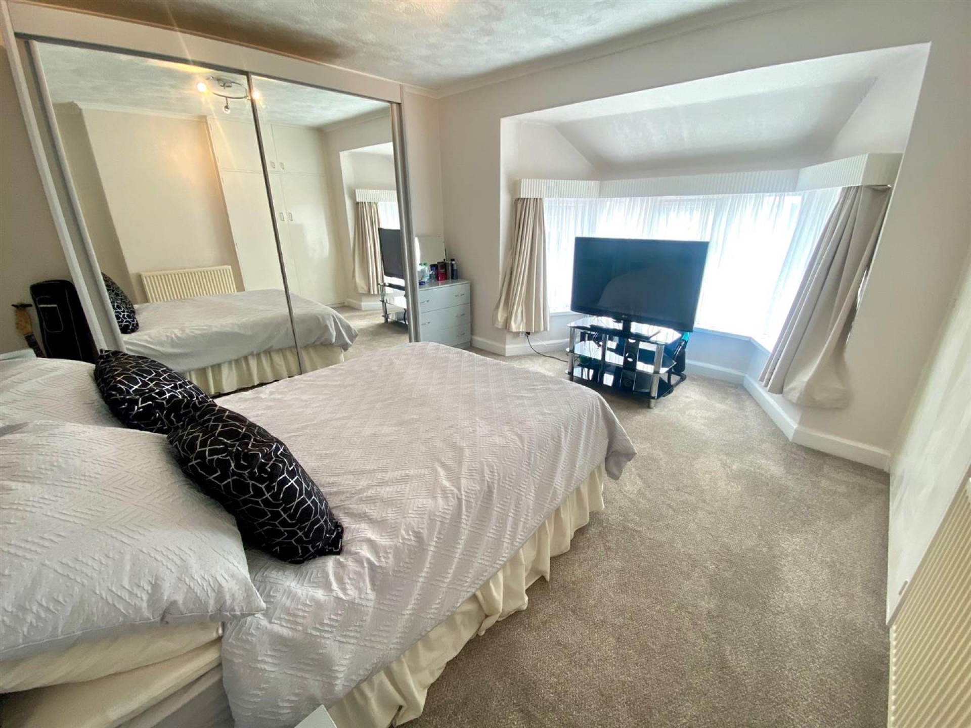 Images for East Close, Huddersfield