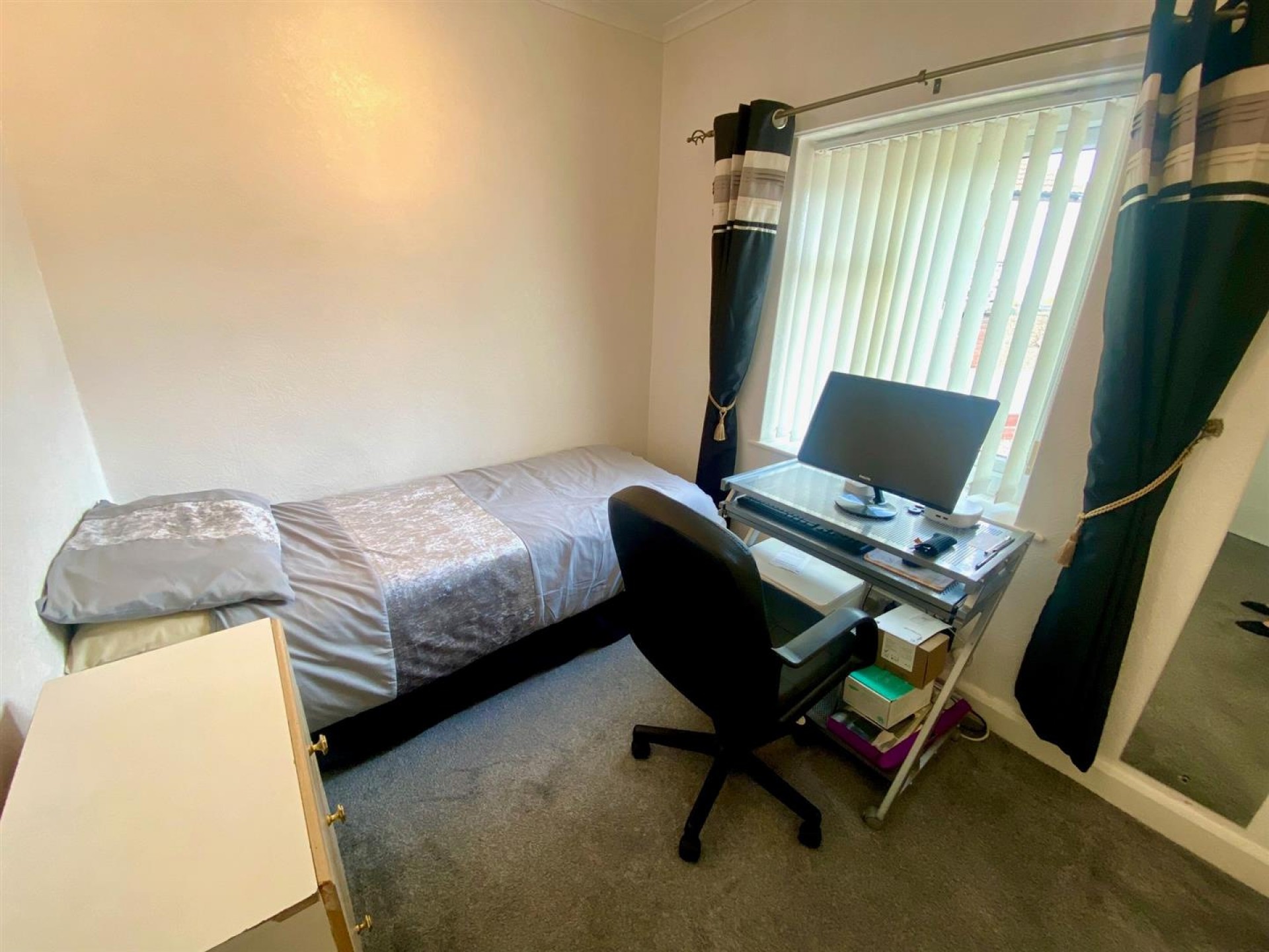 Images for East Close, Huddersfield