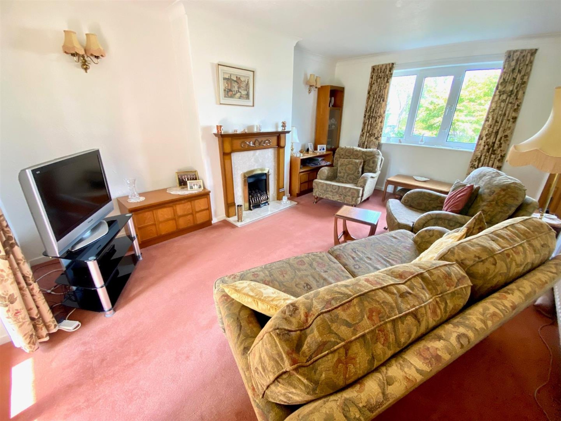 Images for Broadgate Crescent, Almondbury, Huddersfield