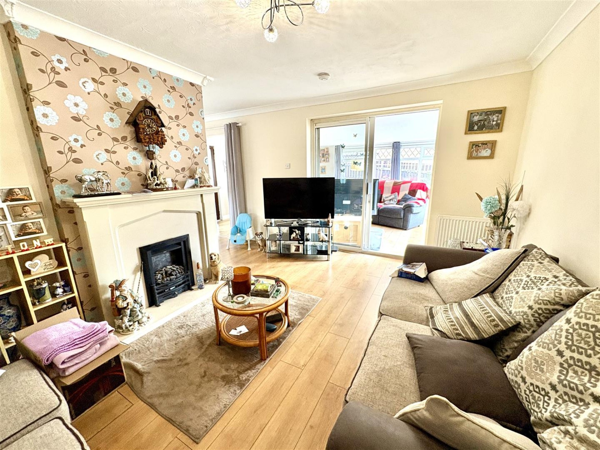 Images for Caldercroft, Elland