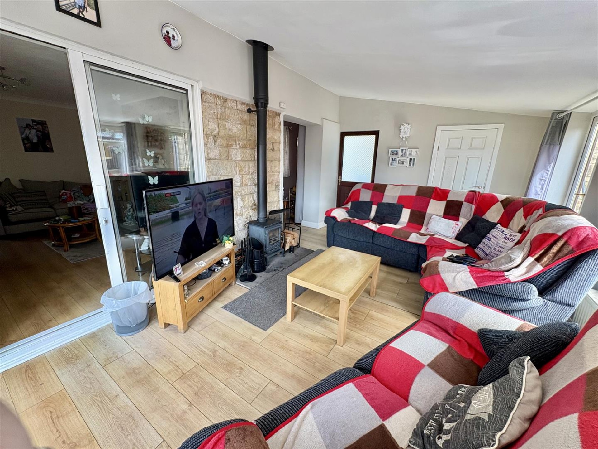 Images for Caldercroft, Elland