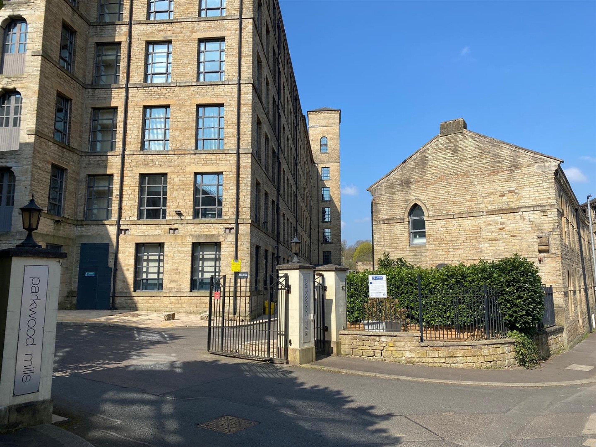 Images for Stoney Lane, Longwood, Huddersfield