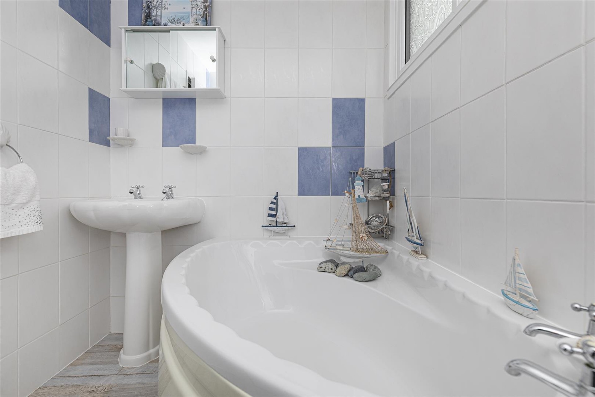 Images for Elm Court, Kirkburton, Huddersfield