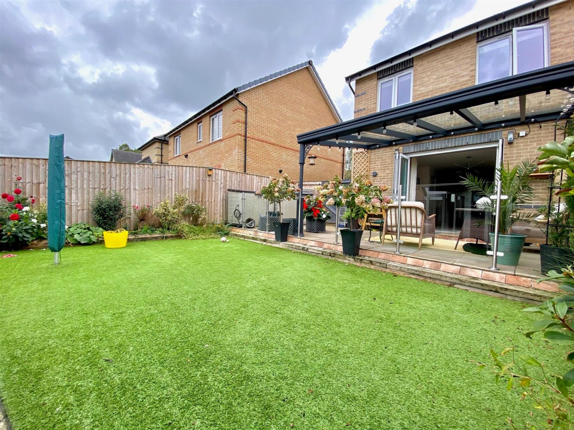 Images for Sandpiper Court, Huddersfield