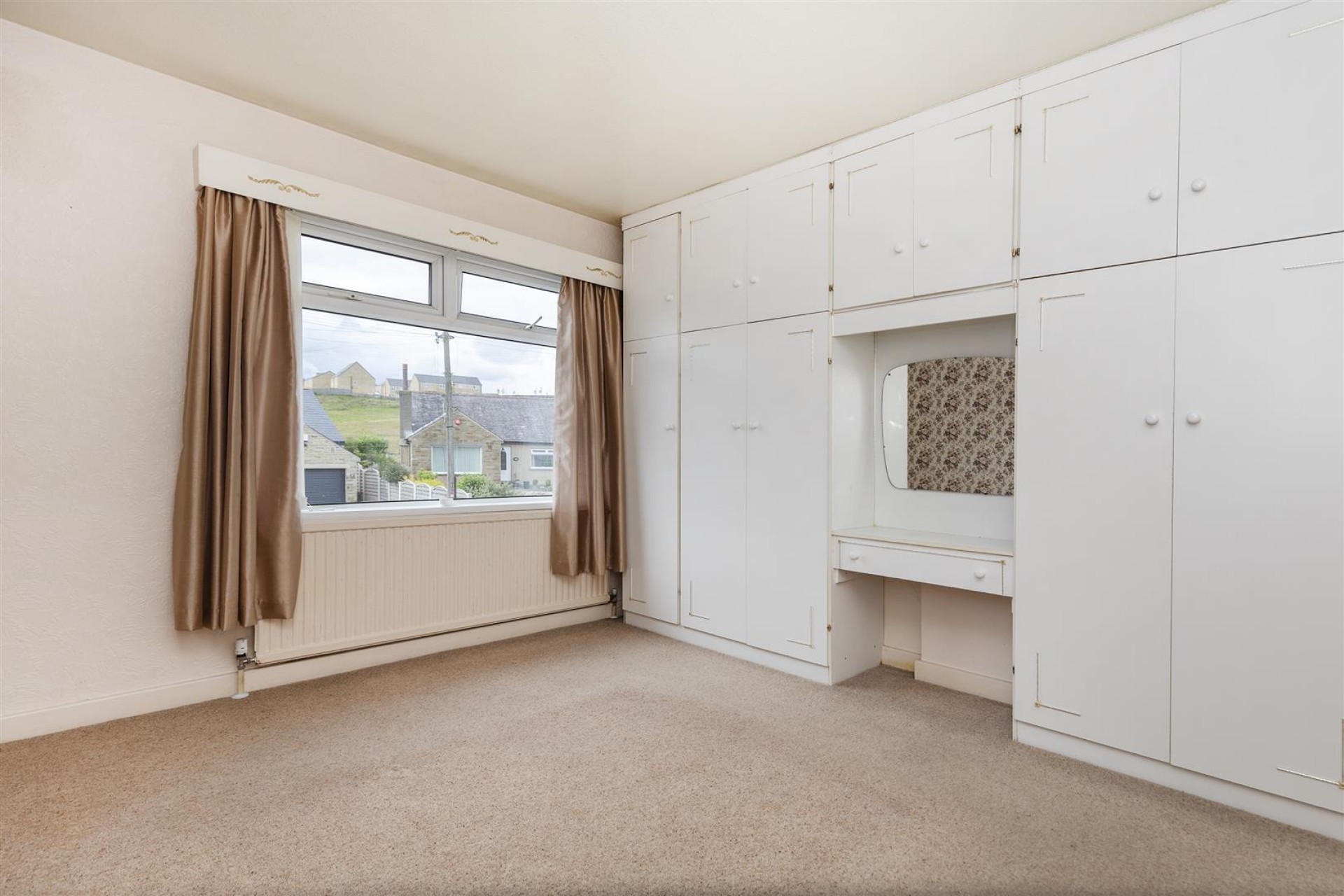 Images for Weatherhill Crescent, Huddersfield