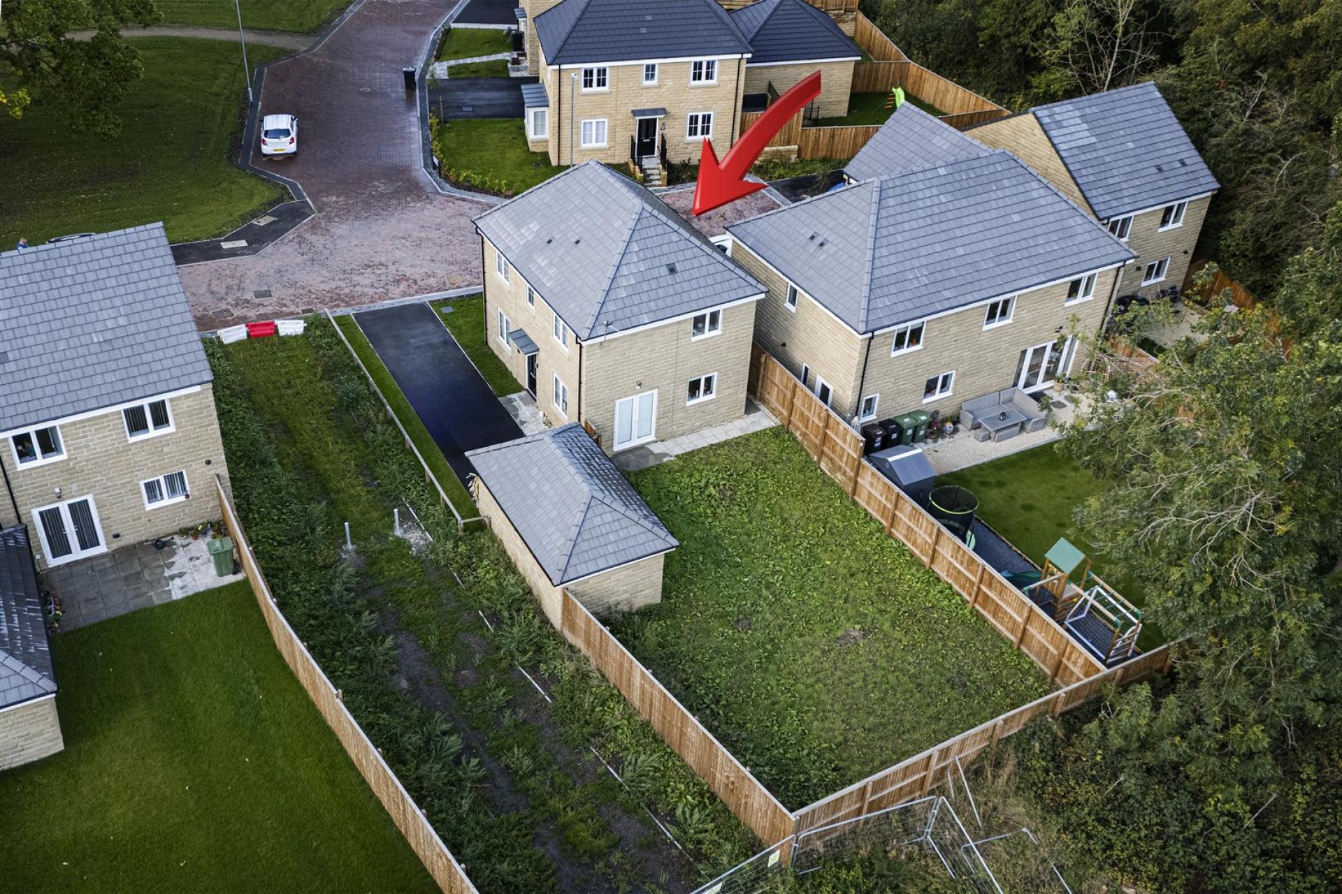 Images for Holly Way, Honley, Holmfirth