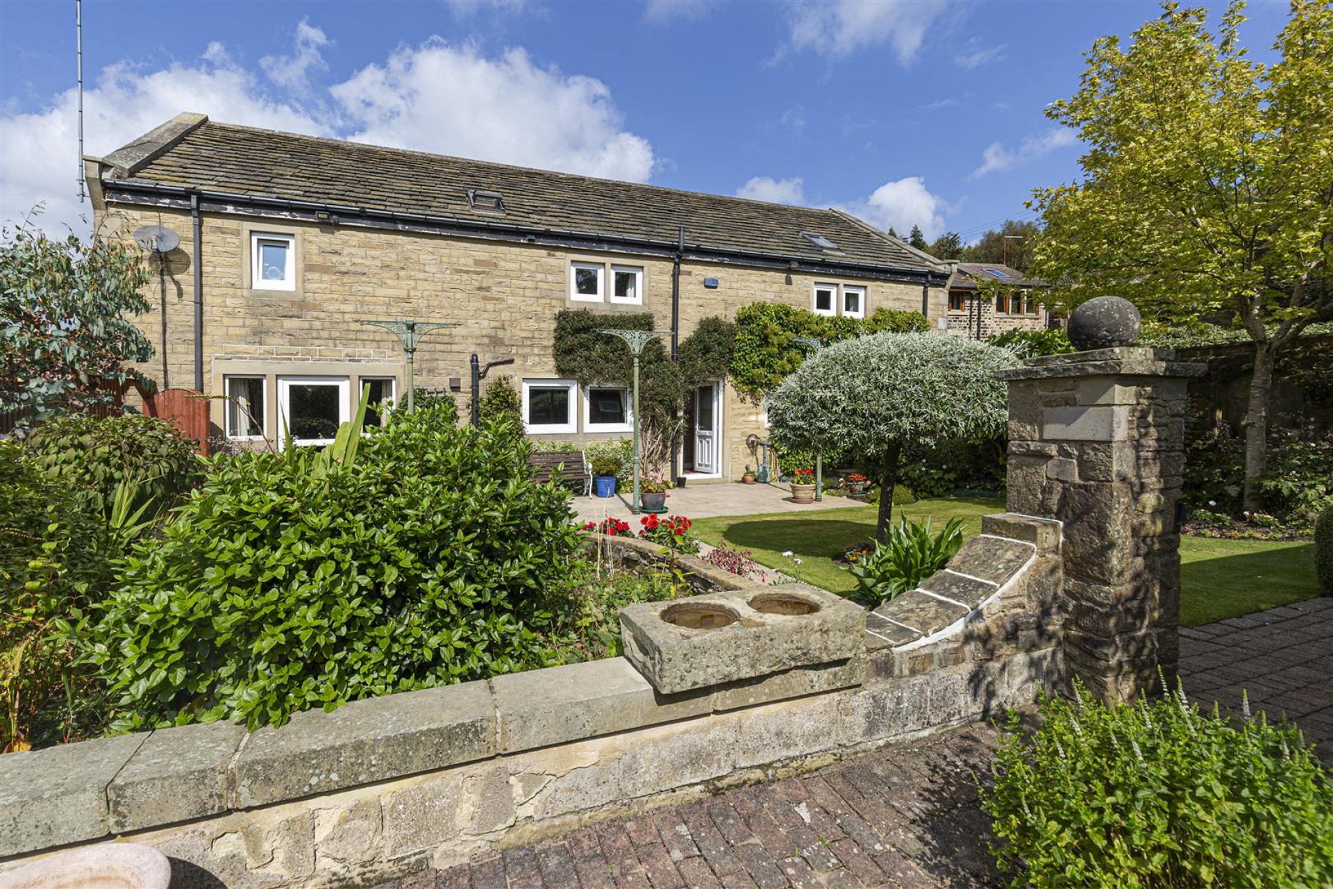 Images for Crosland Edge, Meltham