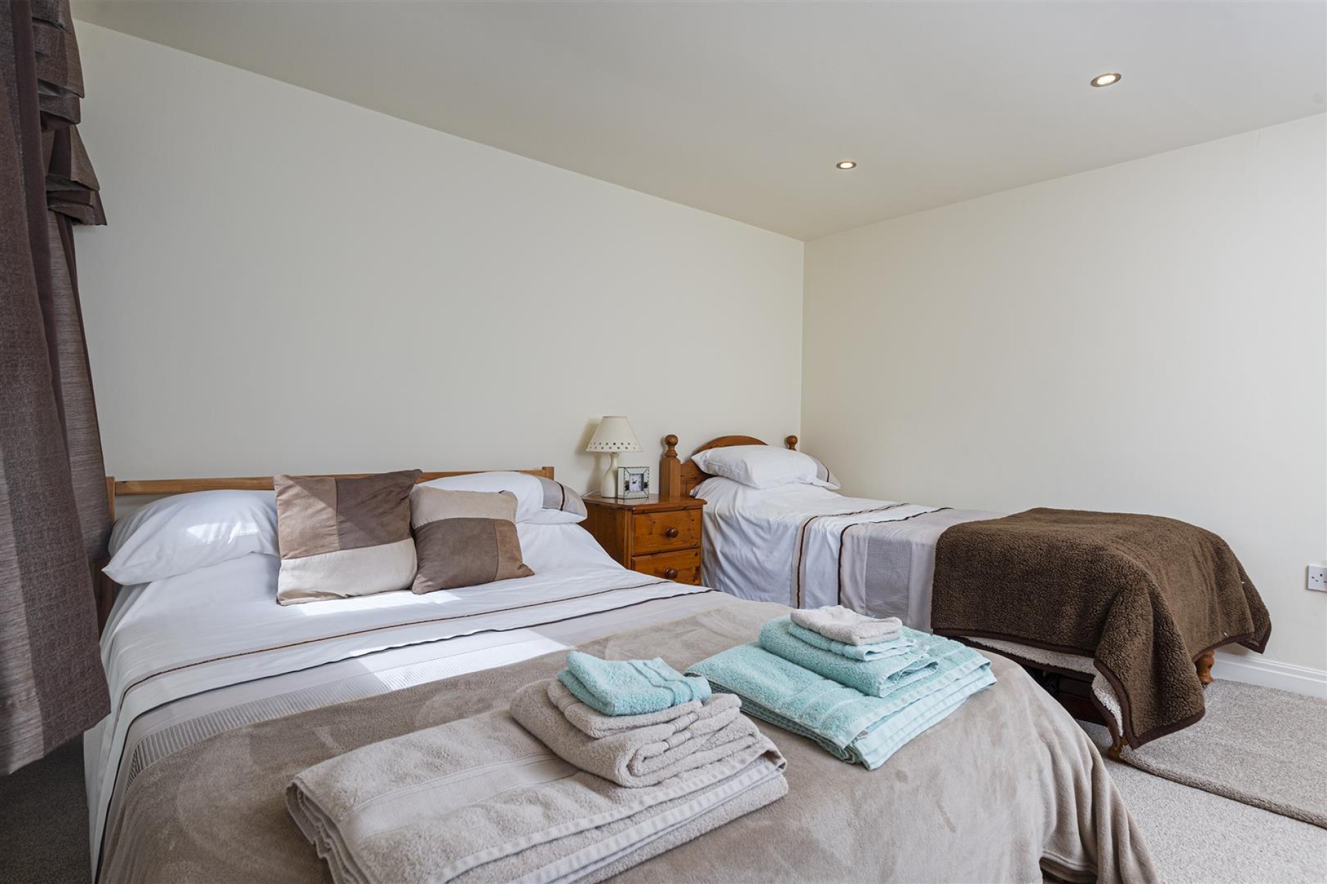 Images for Crosland Edge, Meltham