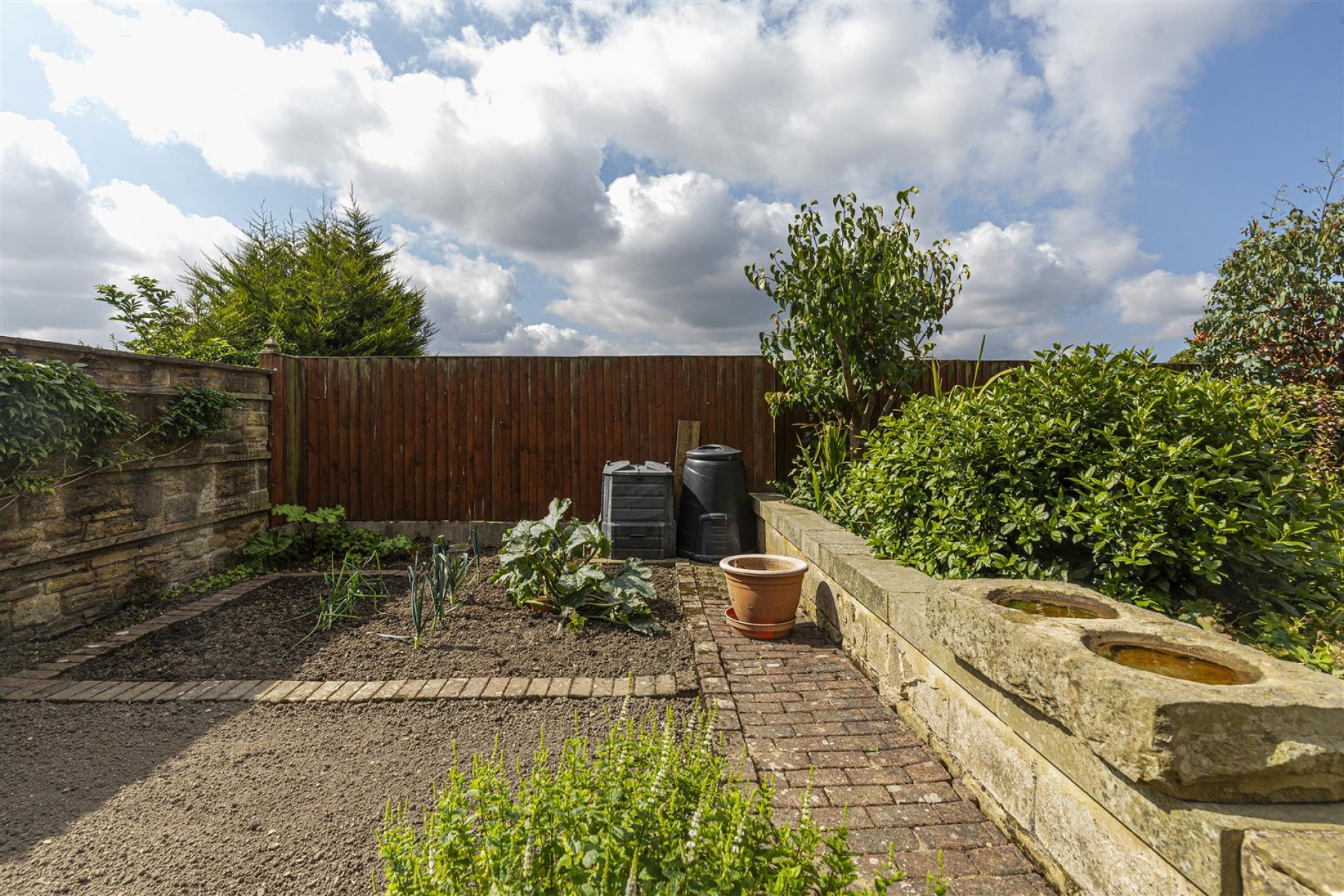 Images for Crosland Edge, Meltham
