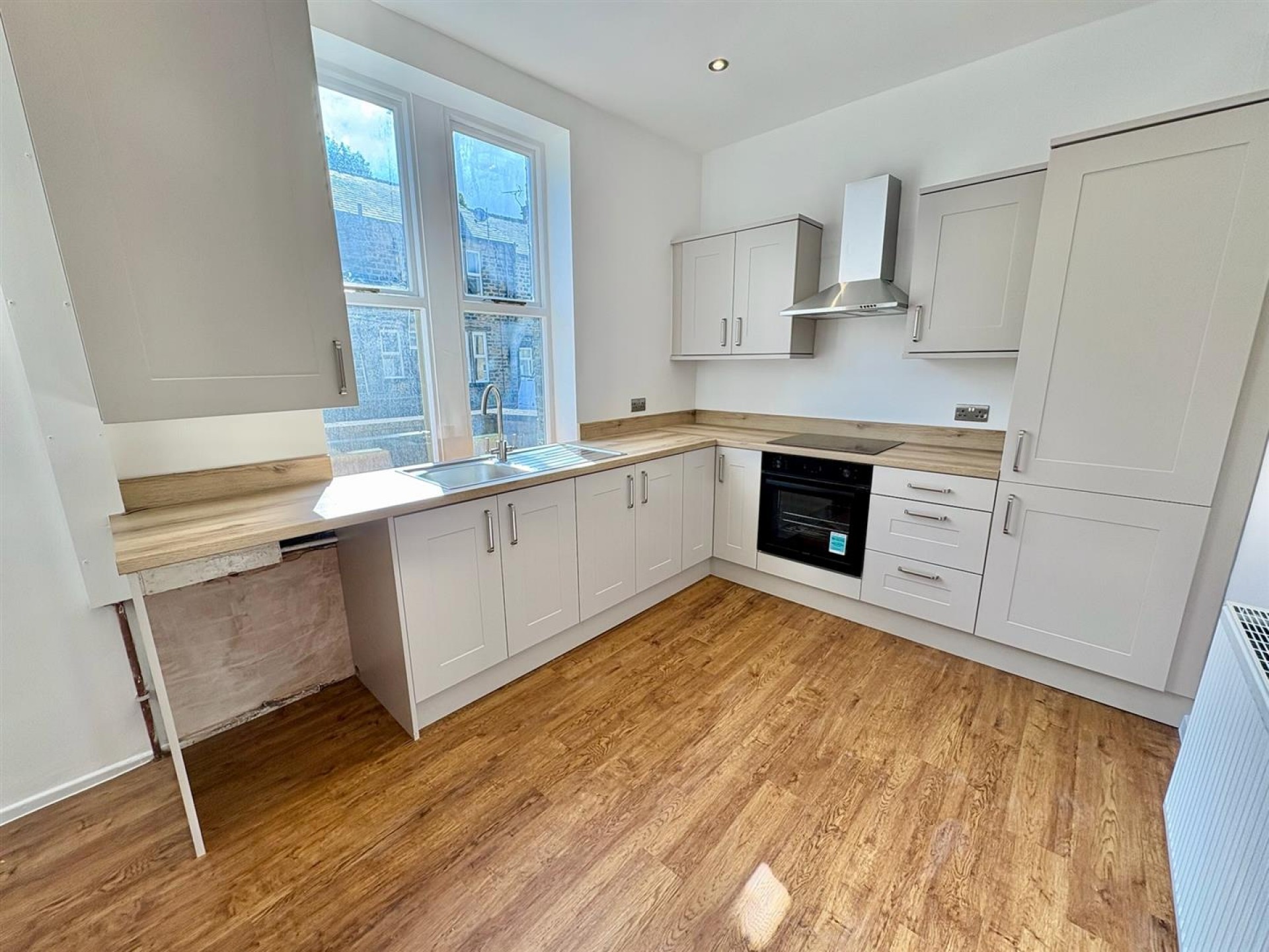 Images for Salisbury Place, Boothtown, Halifax