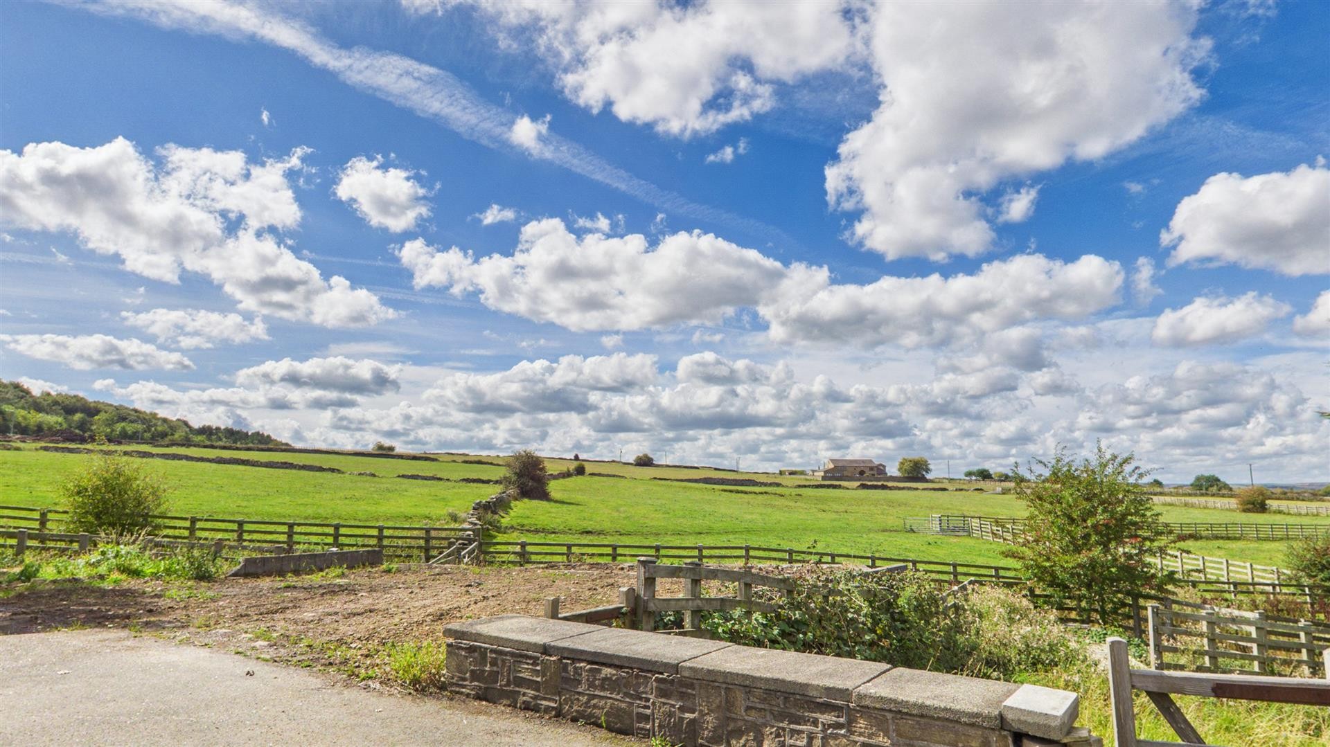 Images for Pinfold Lane, Fixby, Huddersfield