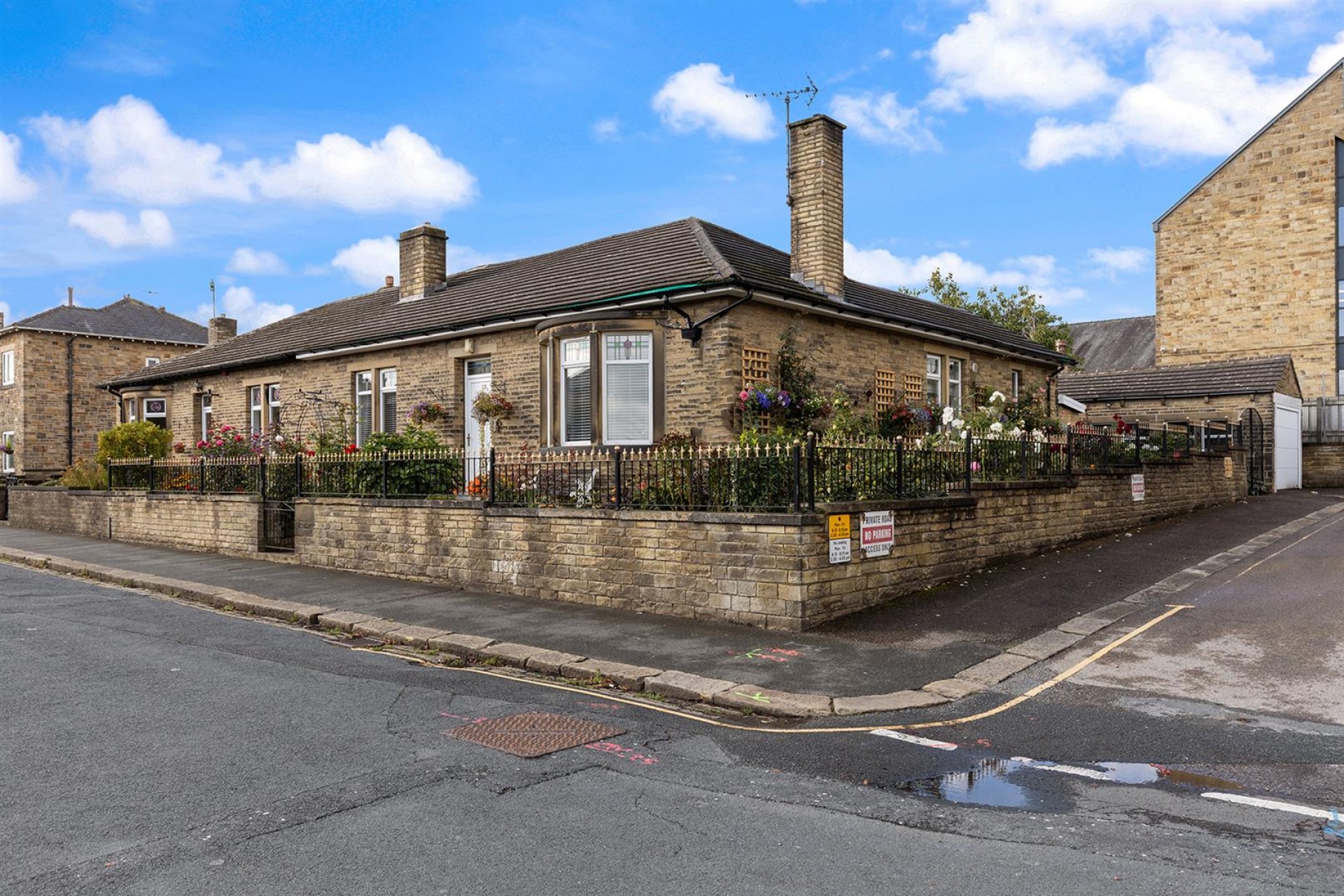 Images for Winona, Linden Road, Hullen Edge, Elland
