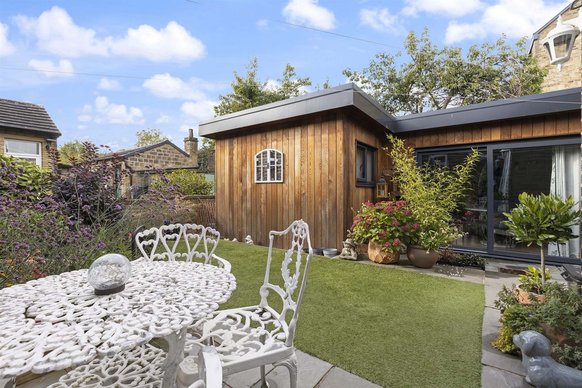 Images for Winona, Linden Road, Hullen Edge, Elland