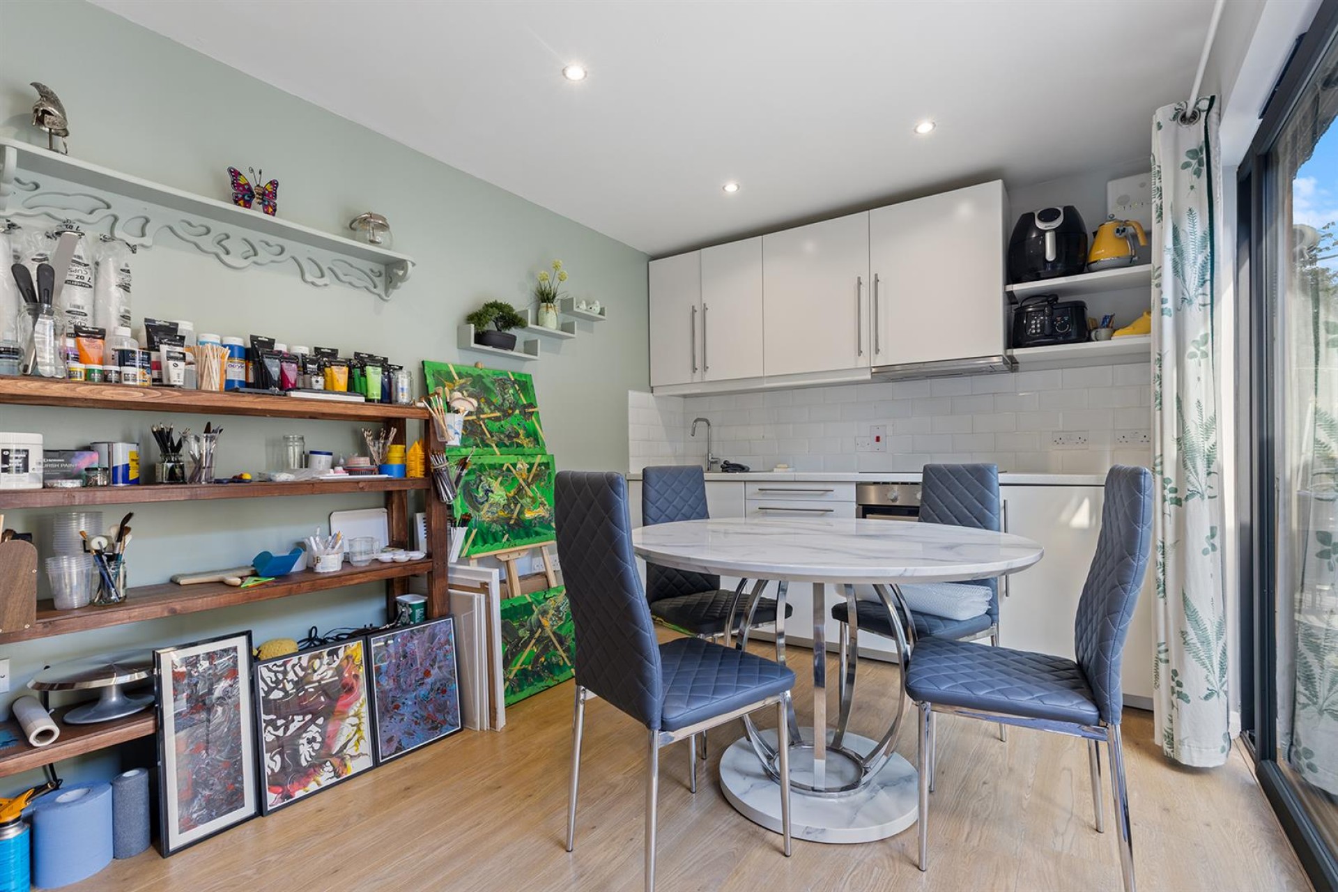 Images for Winona, Linden Road, Hullen Edge, Elland