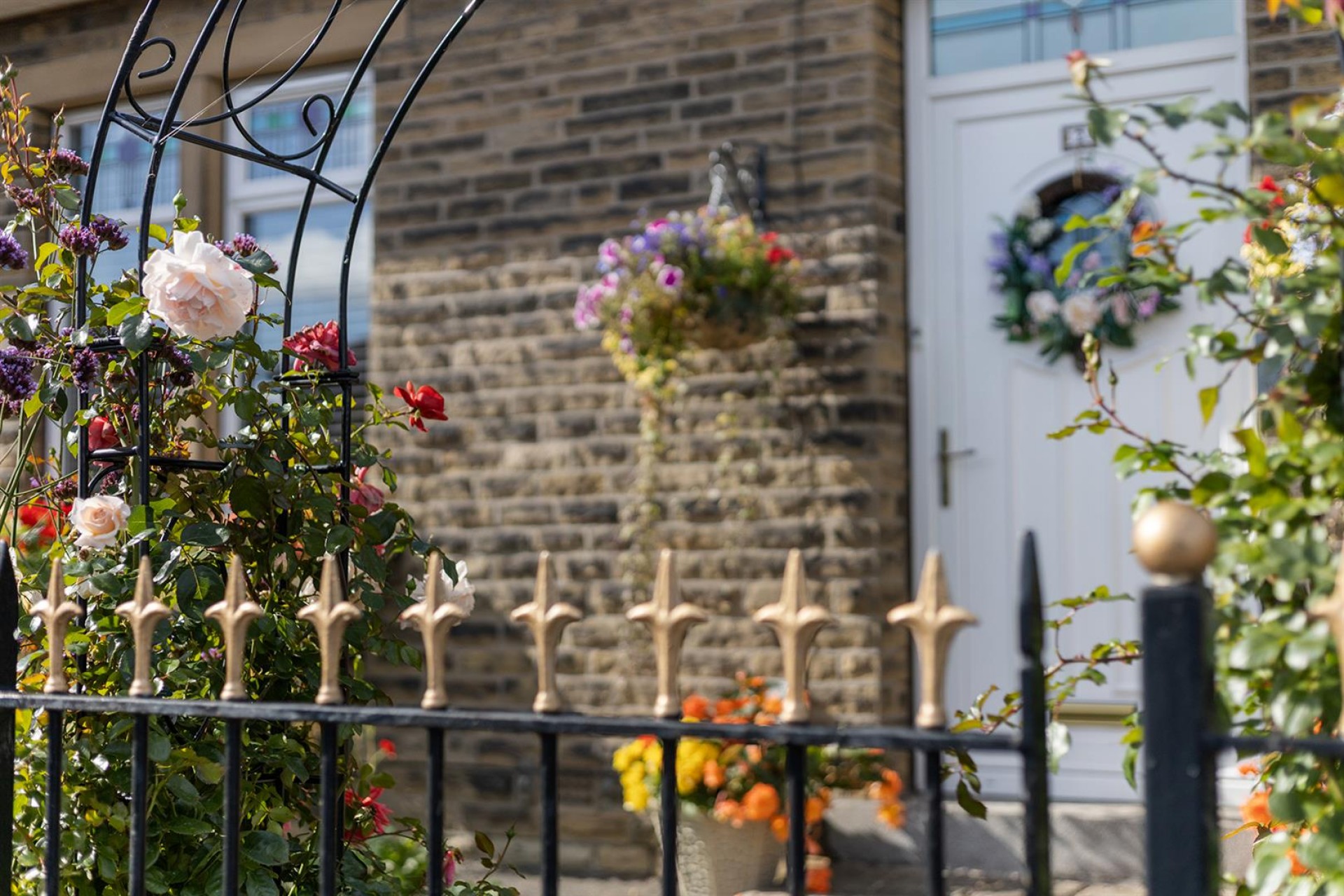 Images for Winona, Linden Road, Hullen Edge, Elland