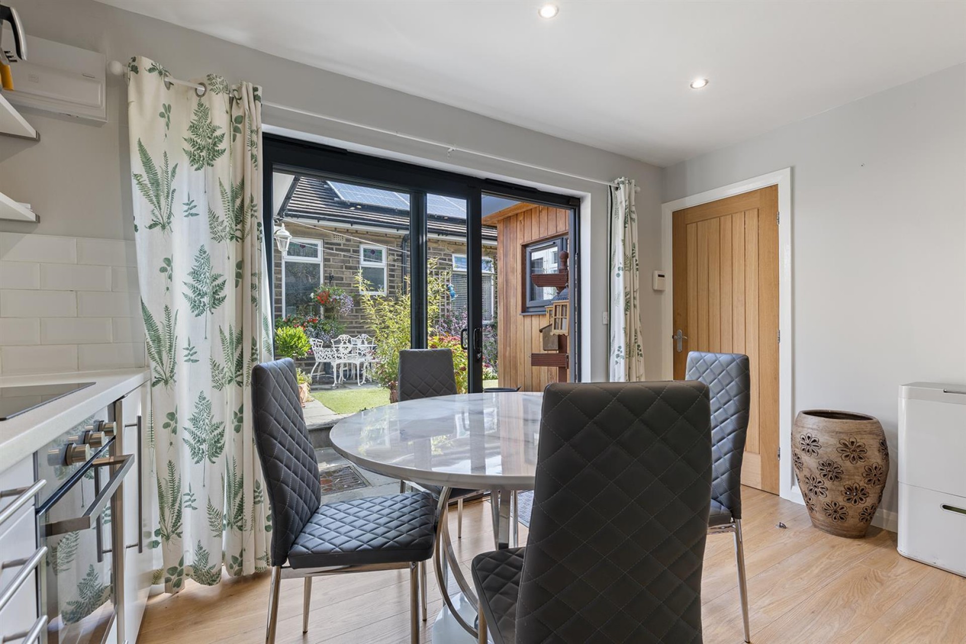 Images for Winona, Linden Road, Hullen Edge, Elland