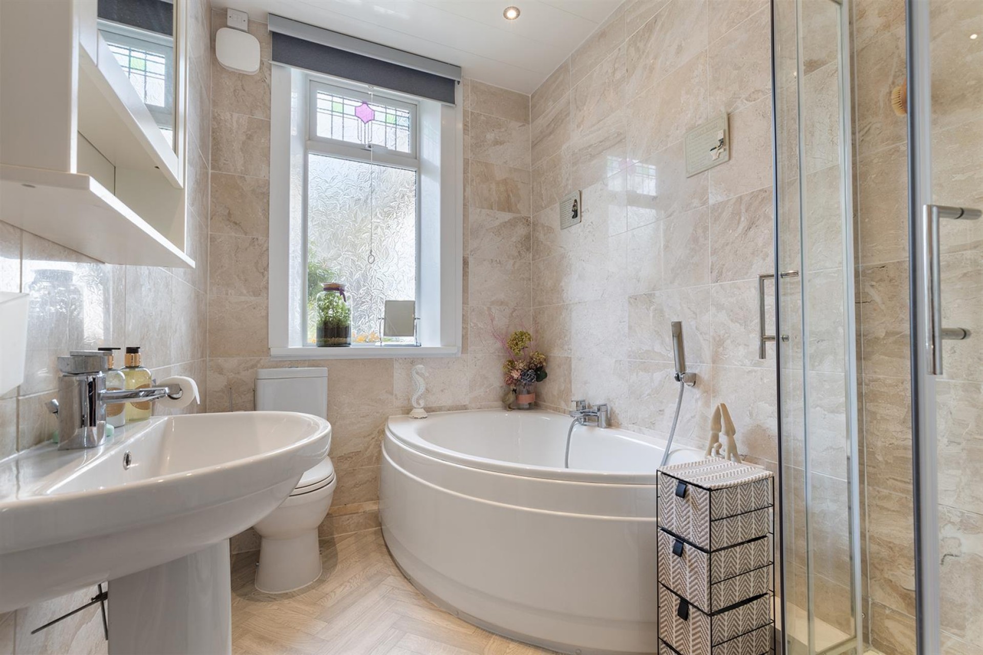 Images for Winona, Linden Road, Hullen Edge, Elland