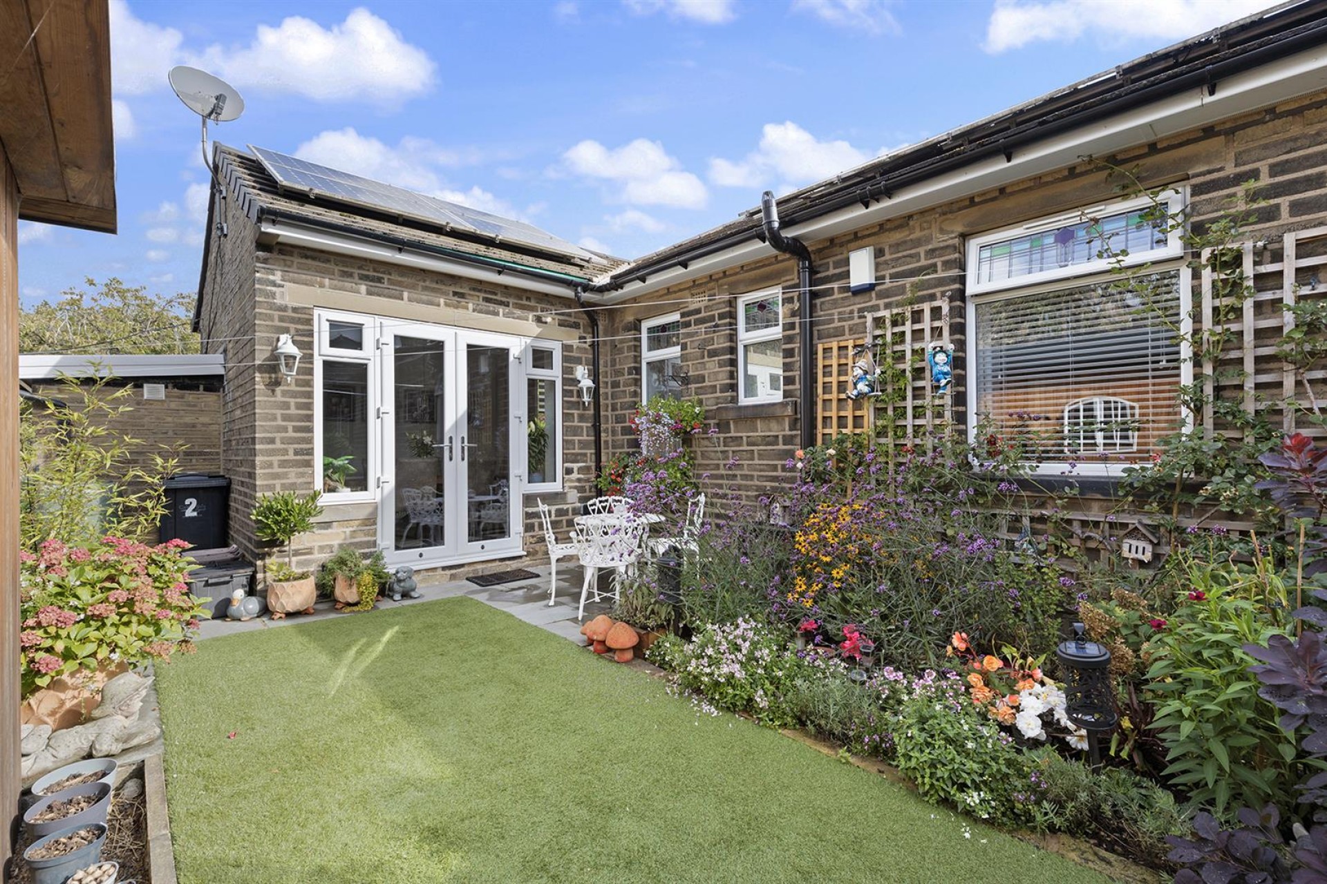 Images for Winona, Linden Road, Hullen Edge, Elland