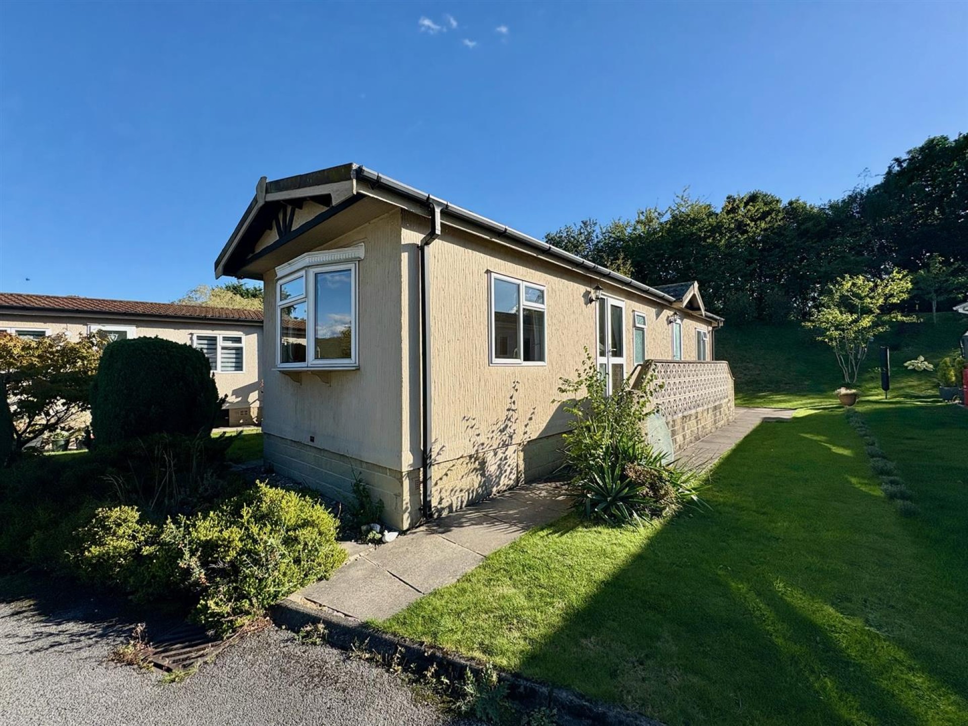 Images for Elland Hall Caravan Site, Elland