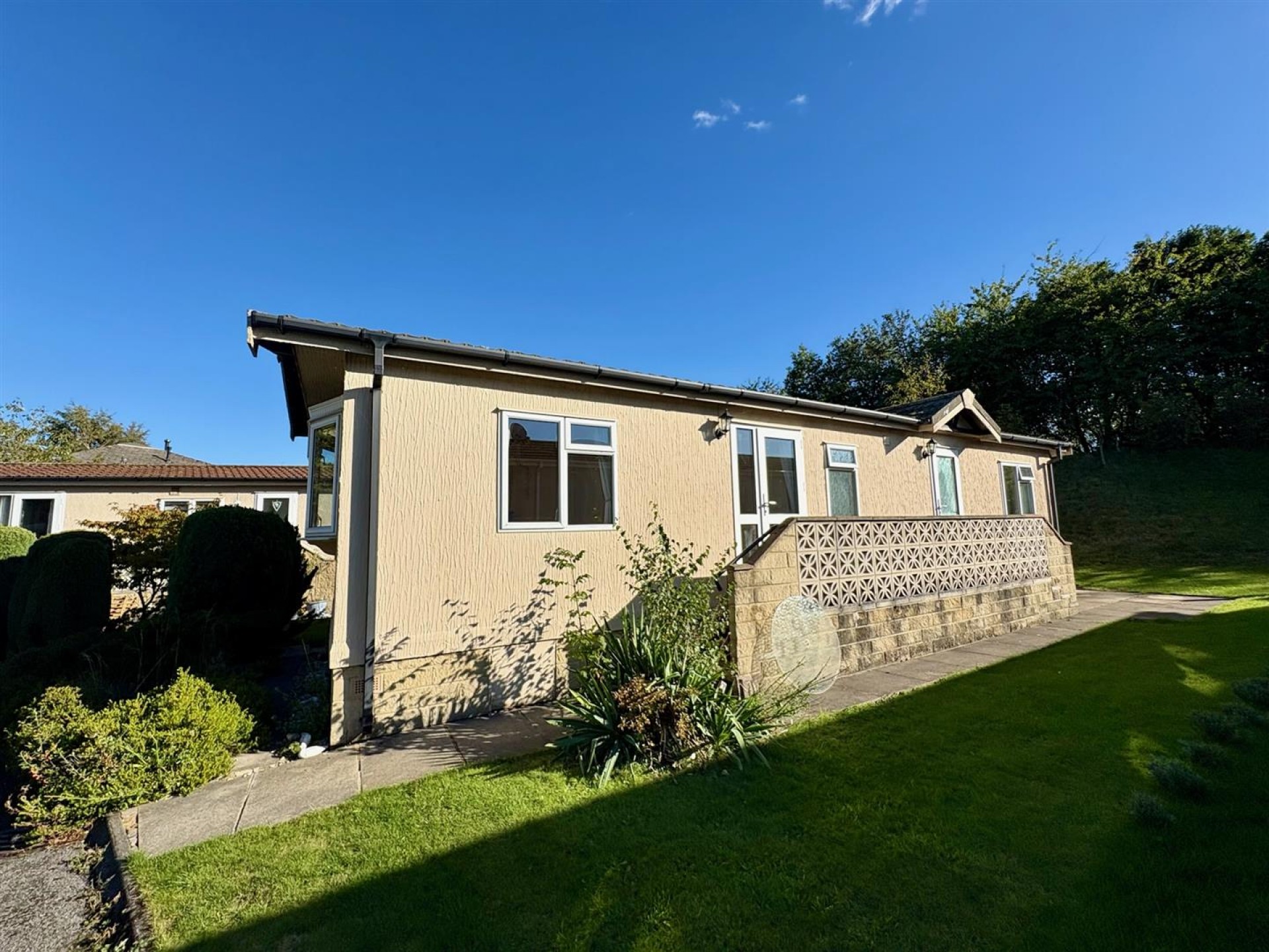 Images for Elland Hall Caravan Site, Elland