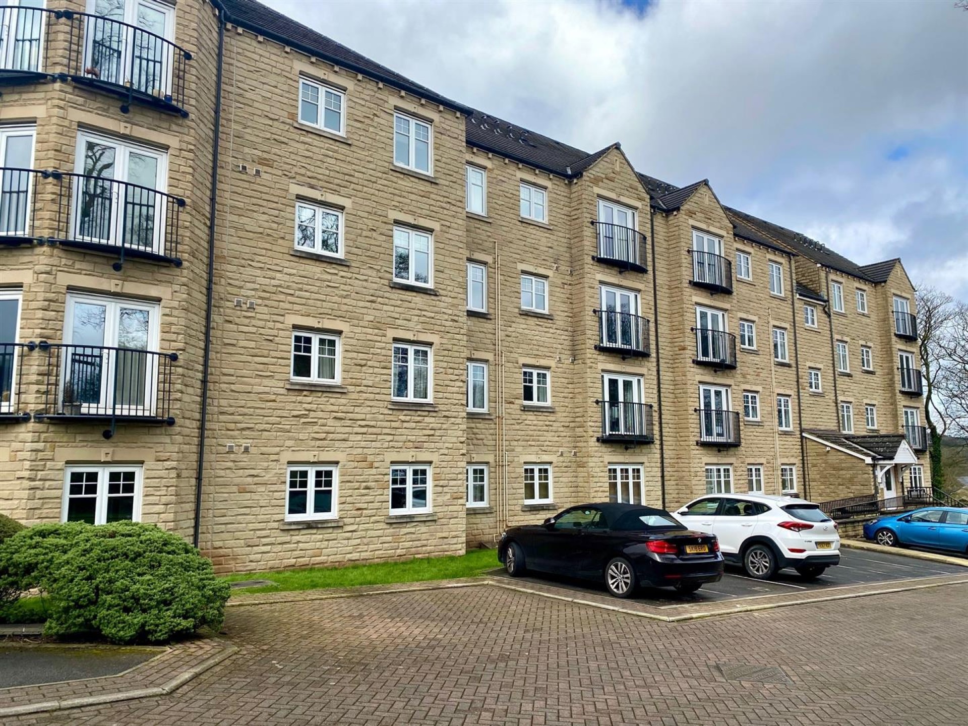 Images for Flugel Way, Lindley, Huddersfield