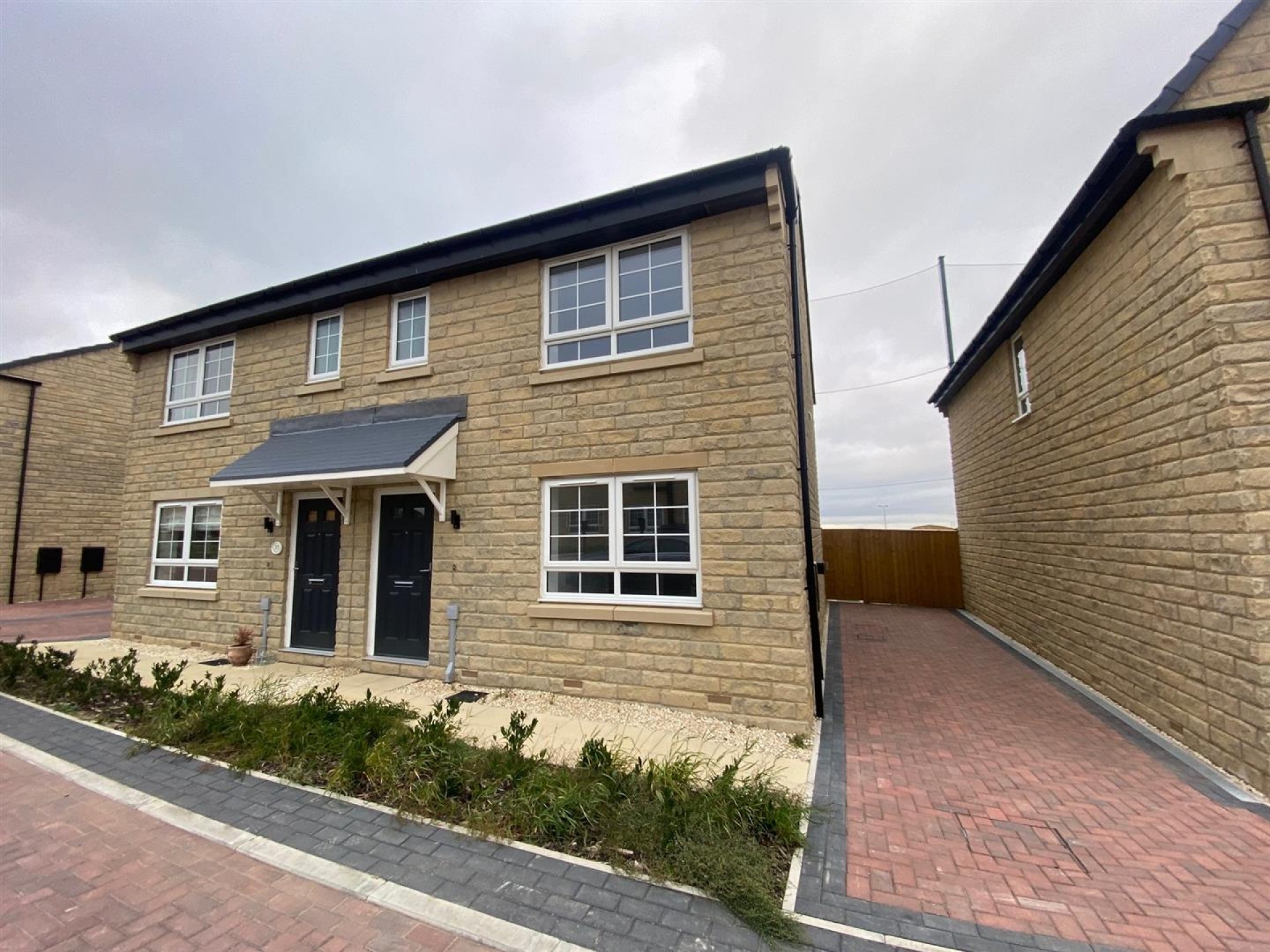 Images for Siderite Close, Emley, Huddersfield
