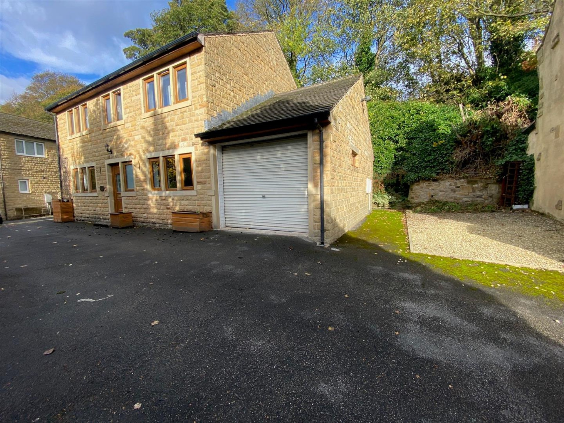 Images for Rawroyds Road, Holywell Green, Elland