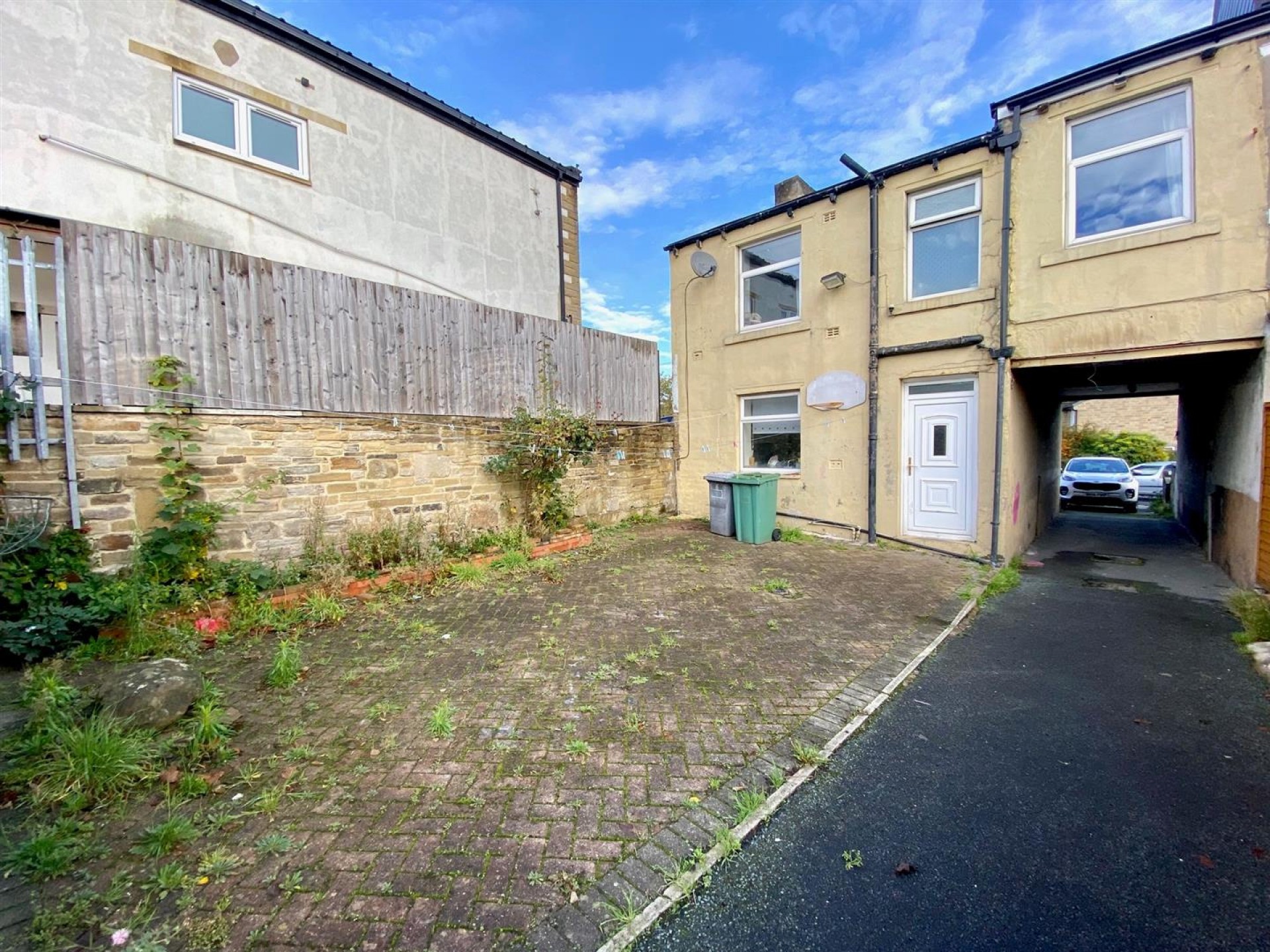 Images for Halifax Old Road, Huddersfield