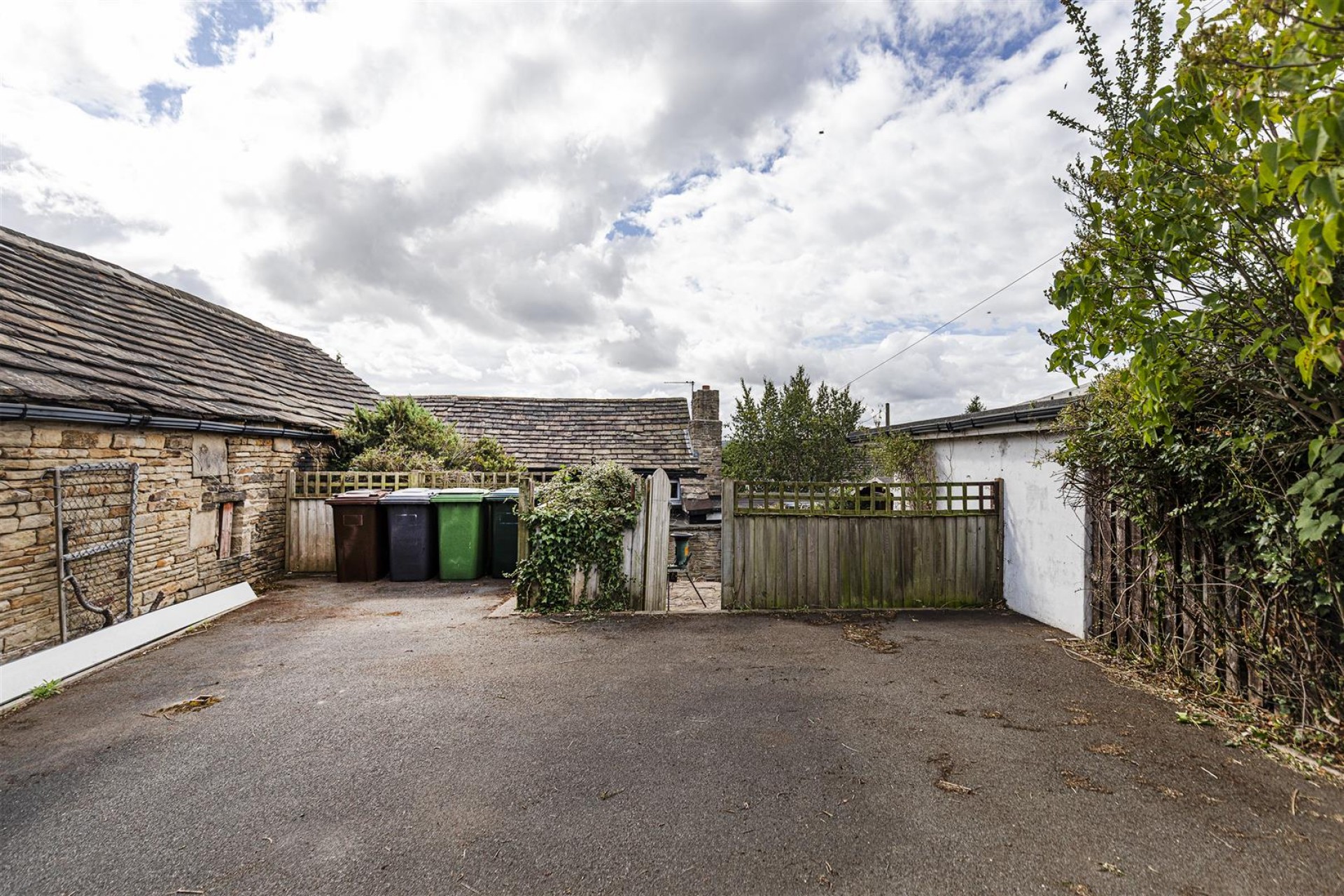 Images for Rowley Hill, Fenay Bridge, Huddersfield