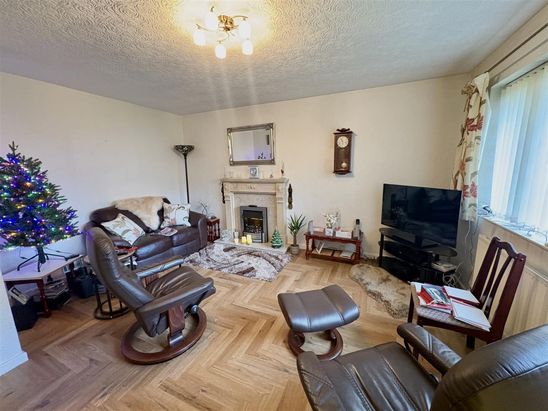 Images for Dunce Park Close, Elland