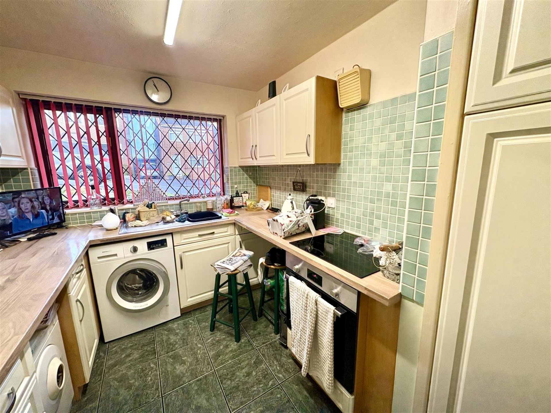 Images for Dunce Park Close, Elland