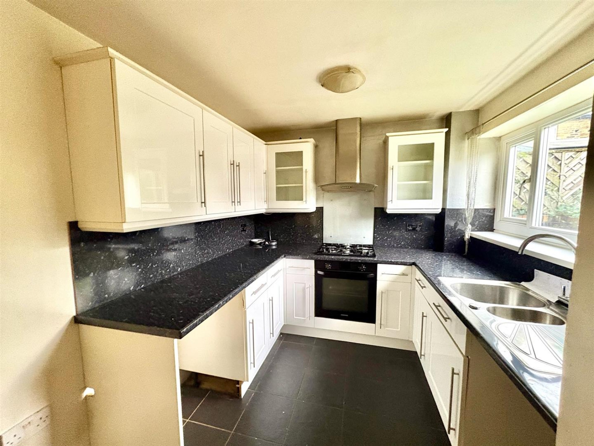 Images for Northfield Close, Victoria Avenue, Elland