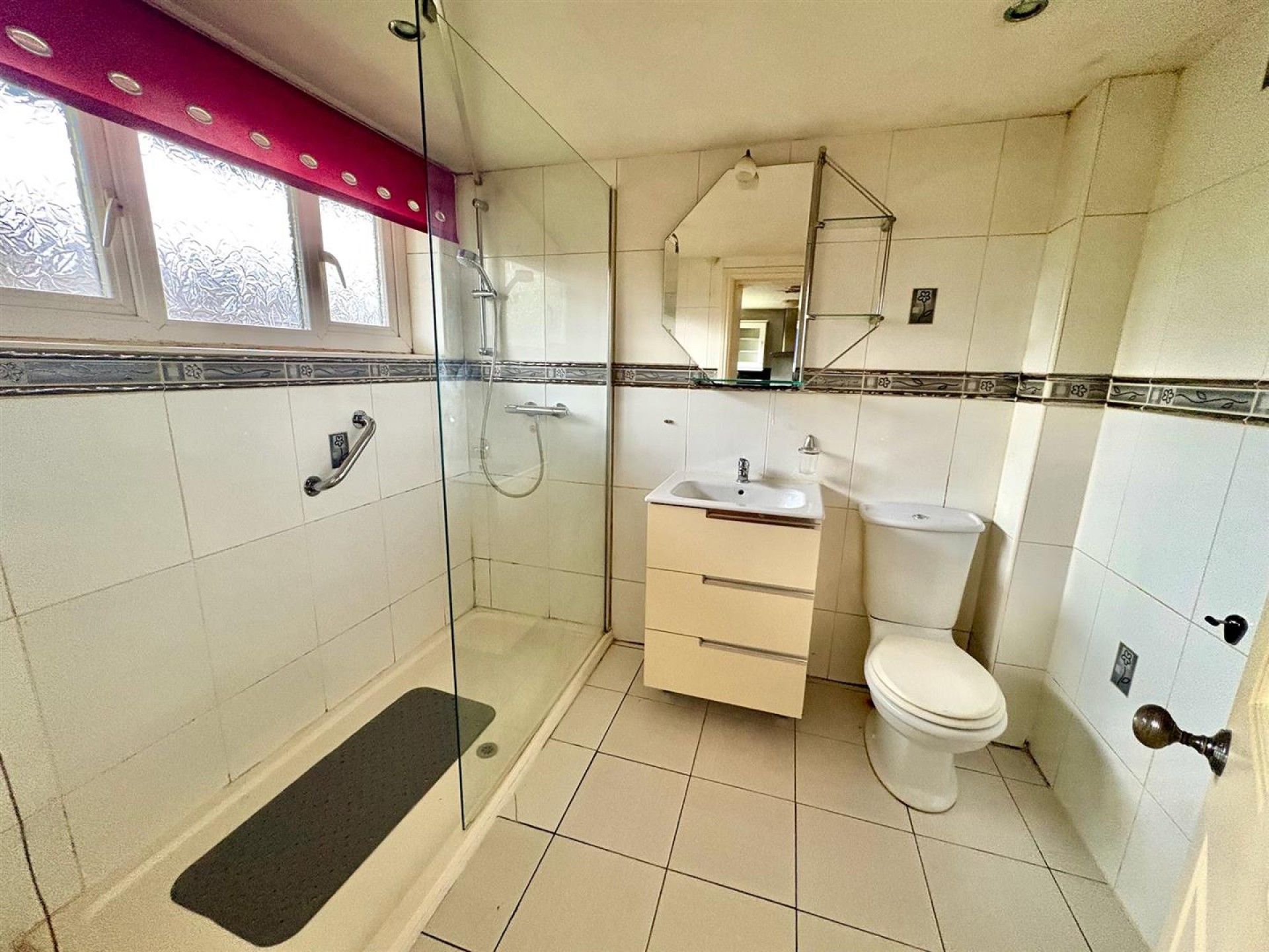 Images for Northfield Close, Victoria Avenue, Elland