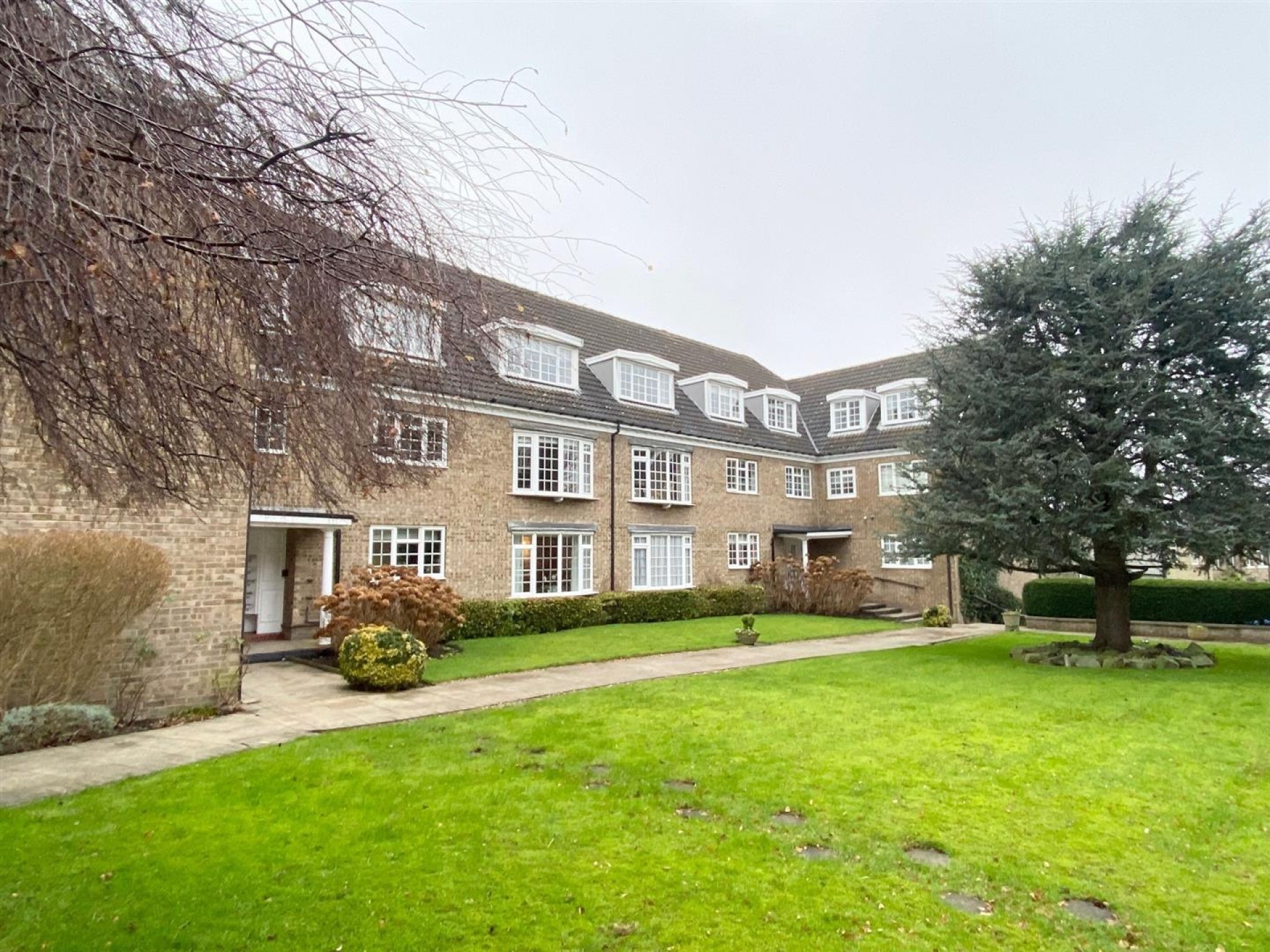 Images for Arncliffe Court, Huddersfield