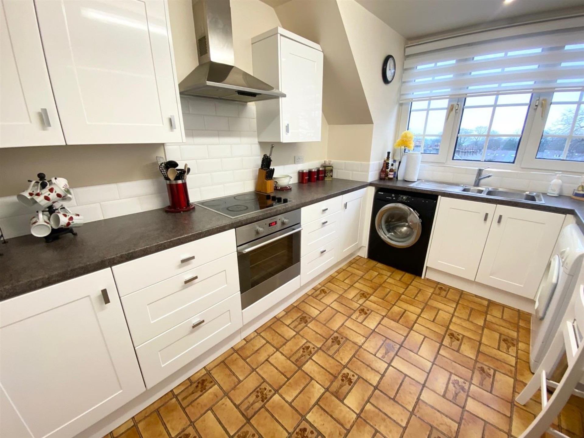 Images for Arncliffe Court, Huddersfield