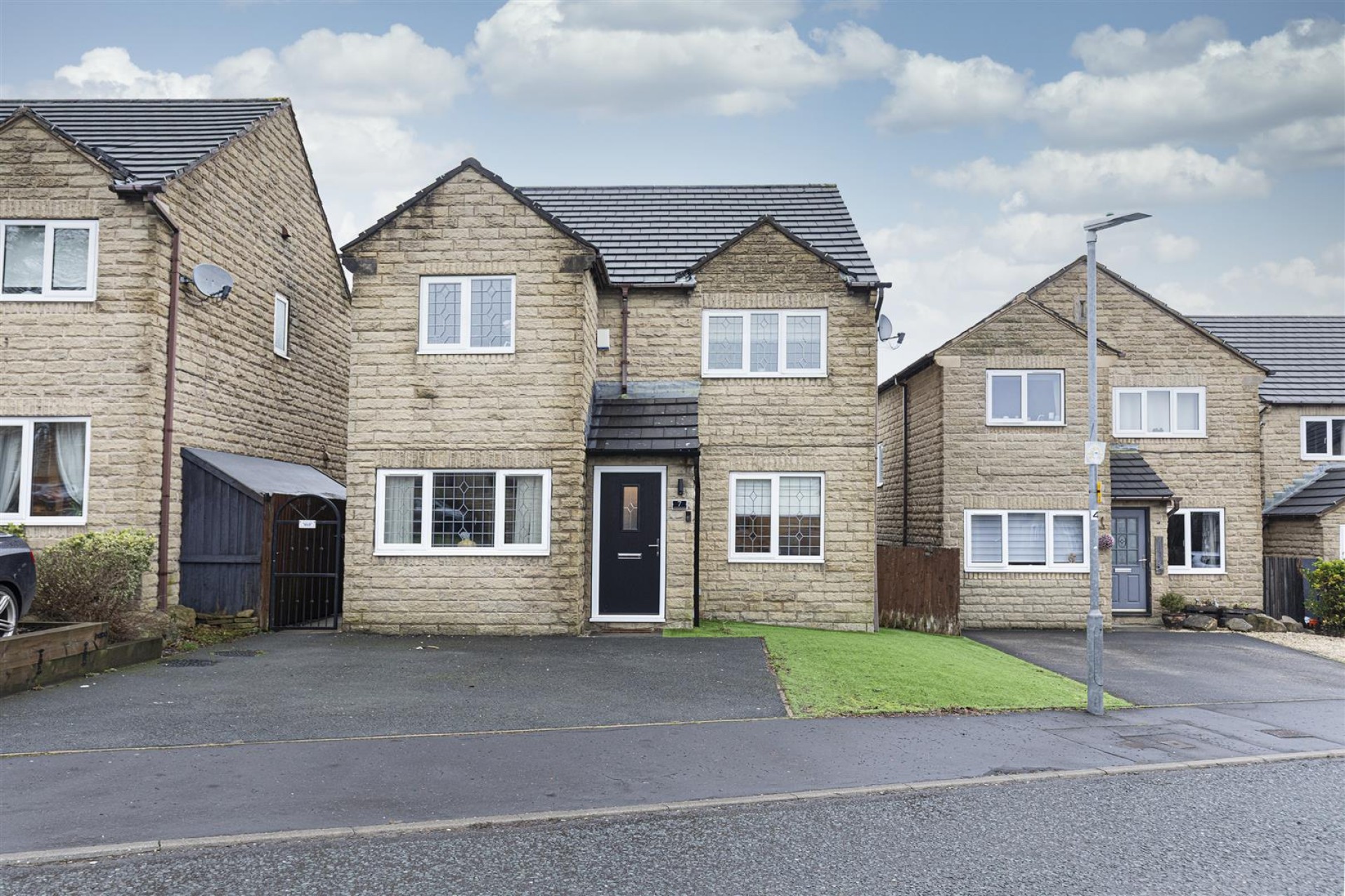 Images for Mountain View, Holmfield, Halifax