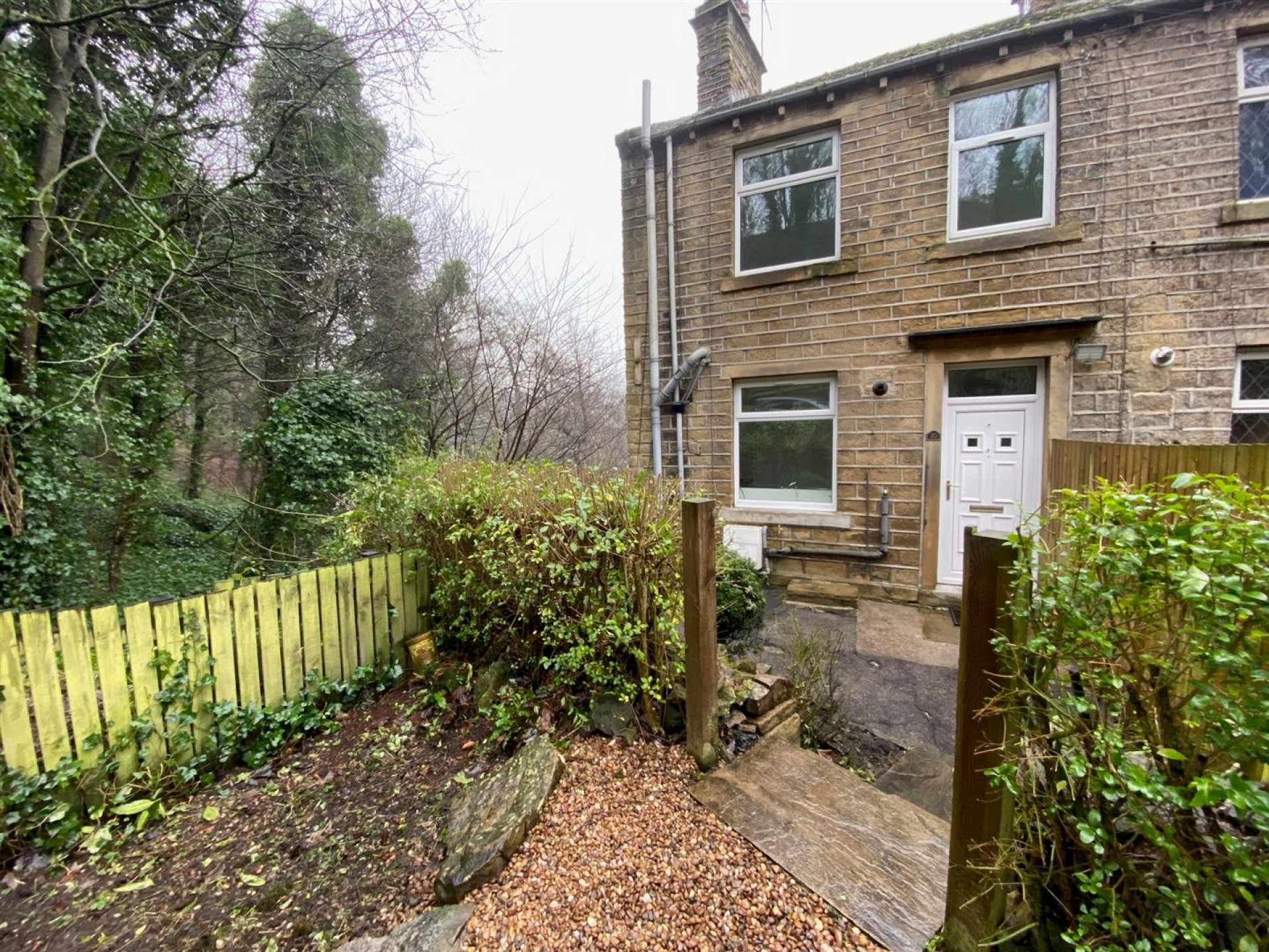 Images for Robin Hood Hill, Berry Brow, Huddersfield